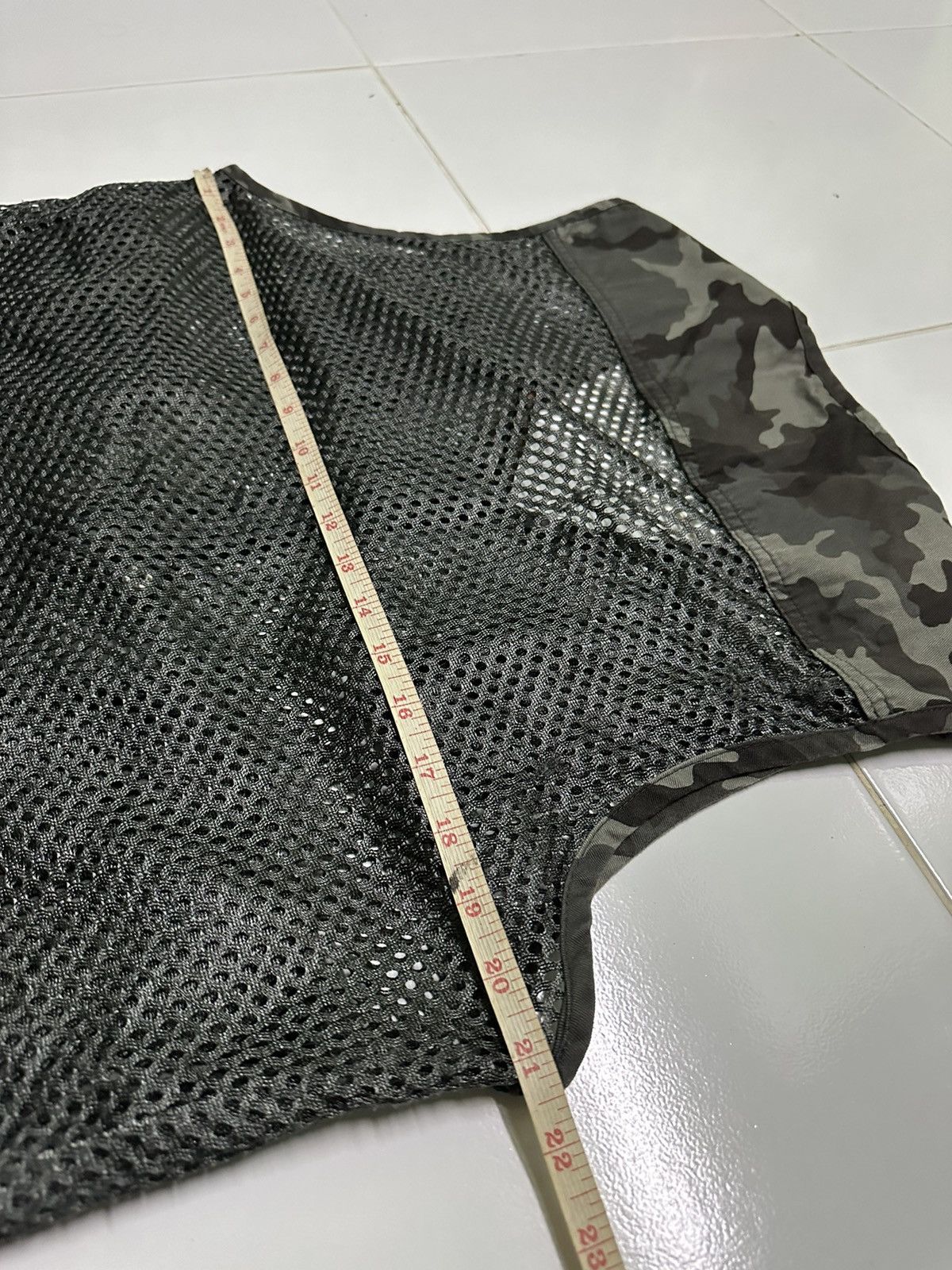 Japanese Brand Nepuca camo tactical fishing vest Size US L / EU 52-54 / 3 - 5 Thumbnail