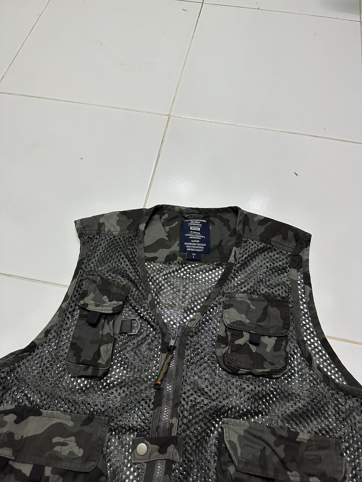 Japanese Brand Nepuca camo tactical fishing vest Size US L / EU 52-54 / 3 - 4 Thumbnail