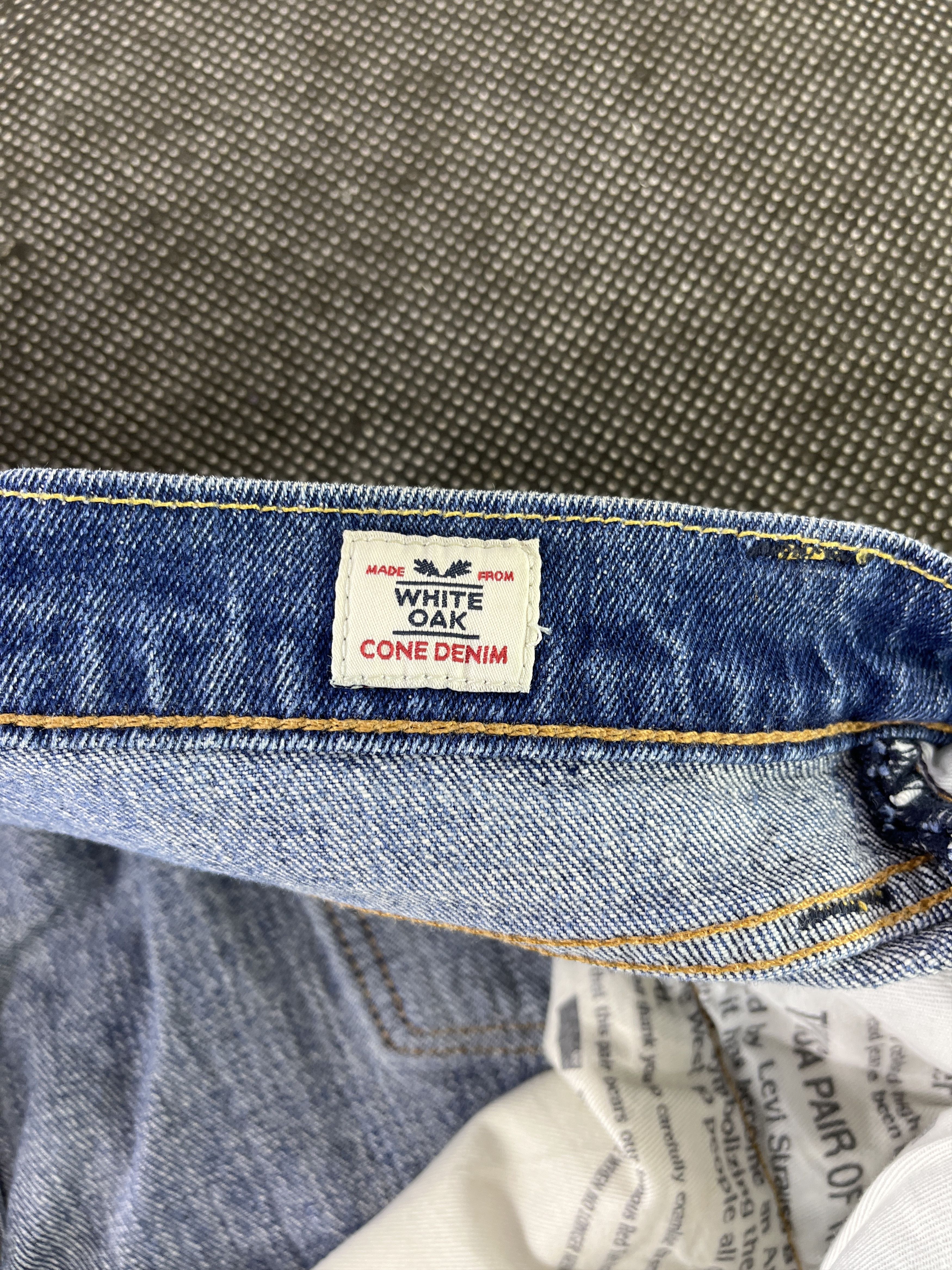 Levi's × Vintage Vintage Levis 504 Faded Jeans - J248 Size US 37 - 9 Thumbnail