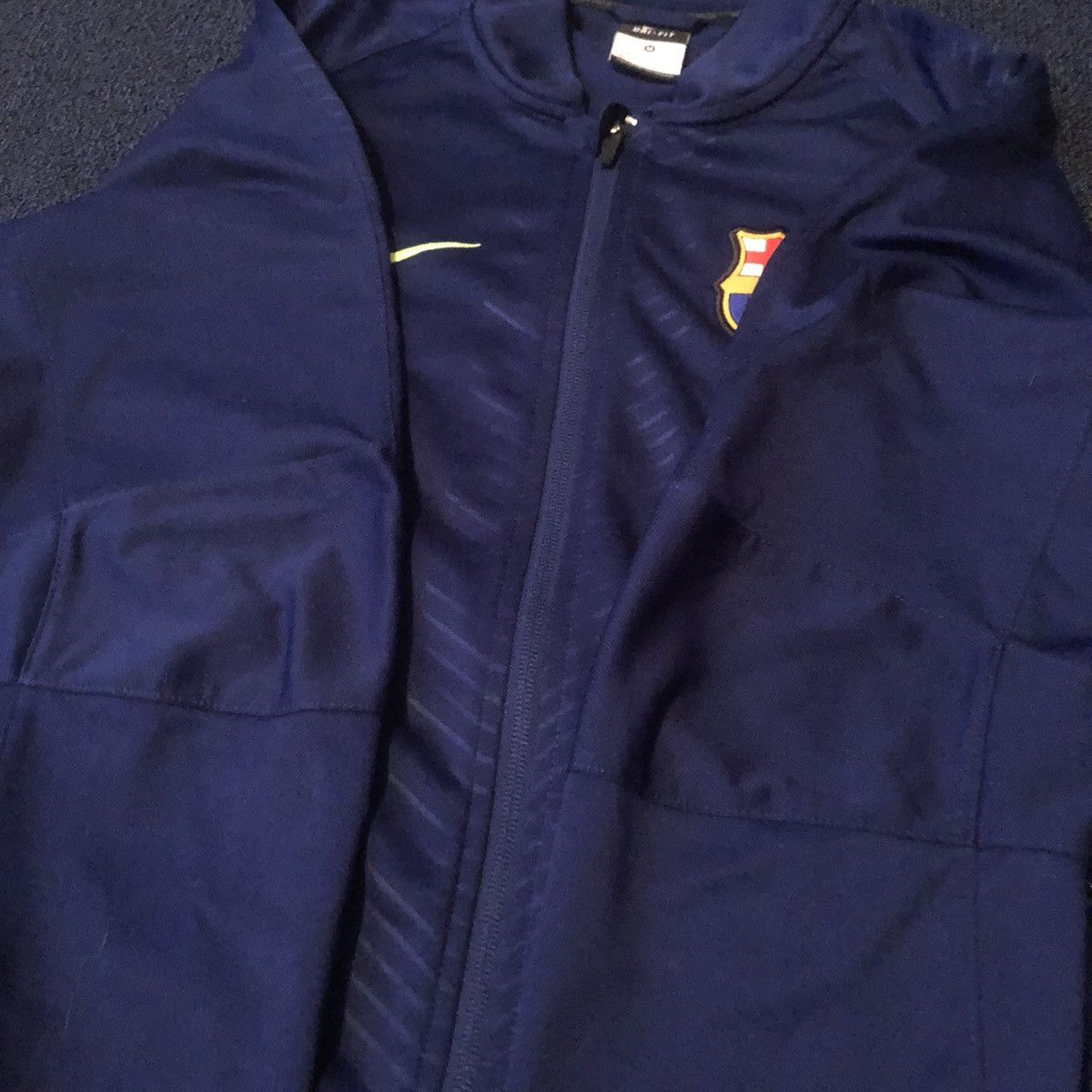 Nike Vintage Nike FC Barcelona Barca Soccer Zip Up Dri fit Jacket Size US M / EU 48-50 / 2 - 9 Thumbnail