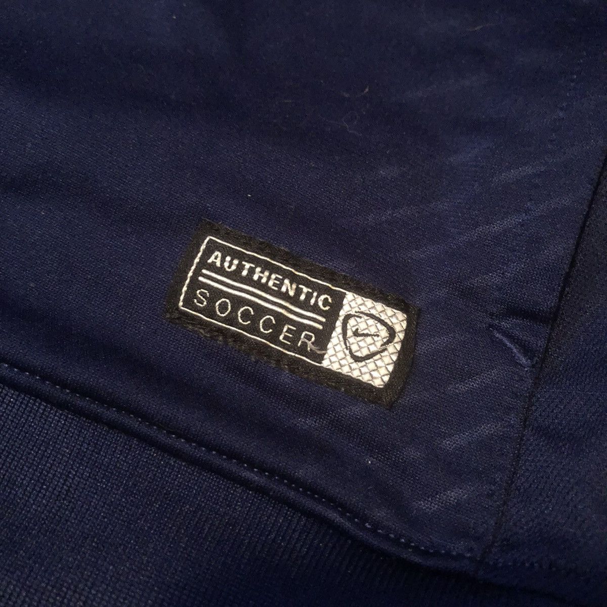 Nike Vintage Nike FC Barcelona Barca Soccer Zip Up Dri fit Jacket Size US M / EU 48-50 / 2 - 10 Thumbnail