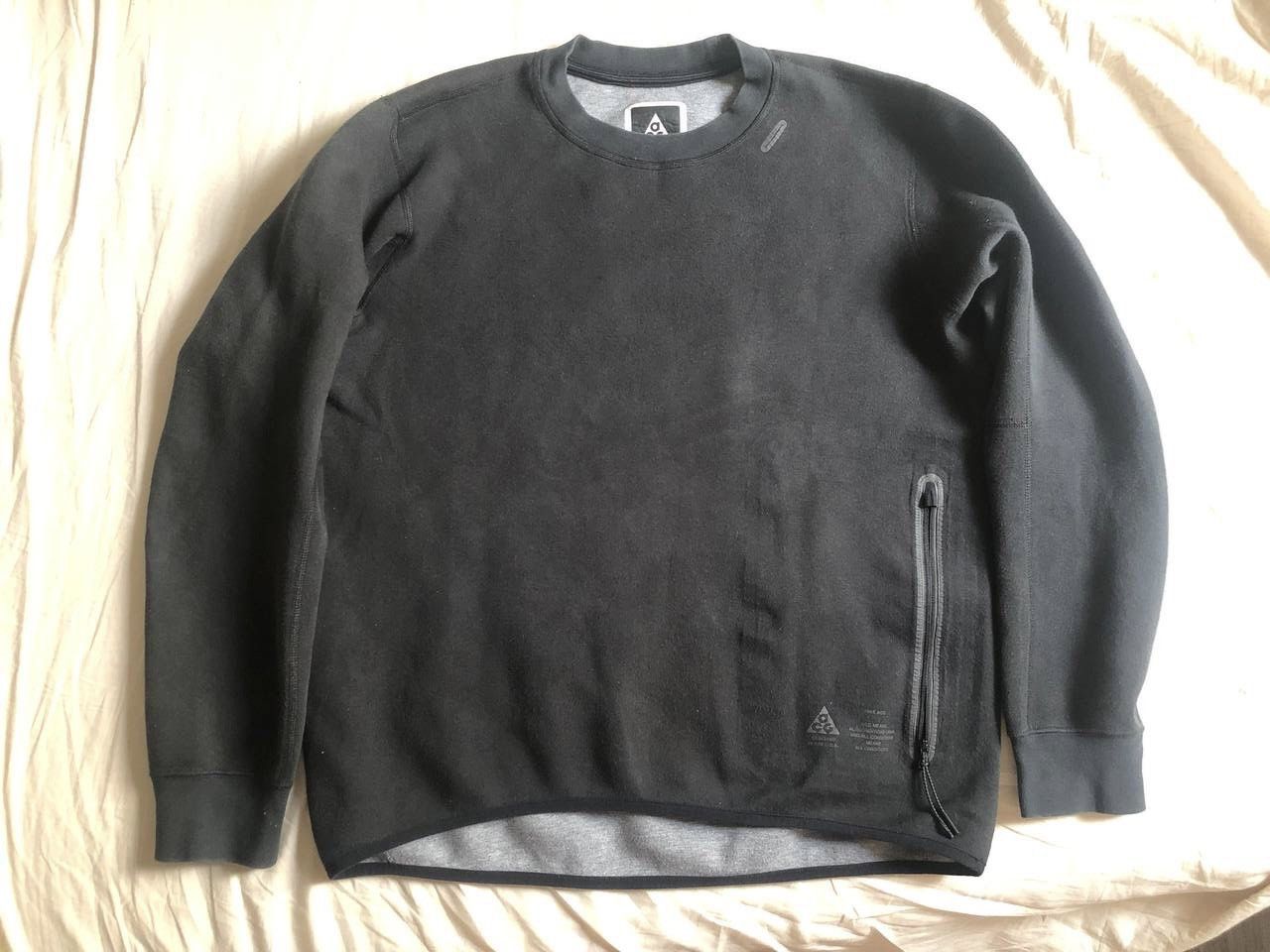 image of Errolson Hugh x Nikelab Acg Techfleece Crewneck in Black, Men's (Size Medium)