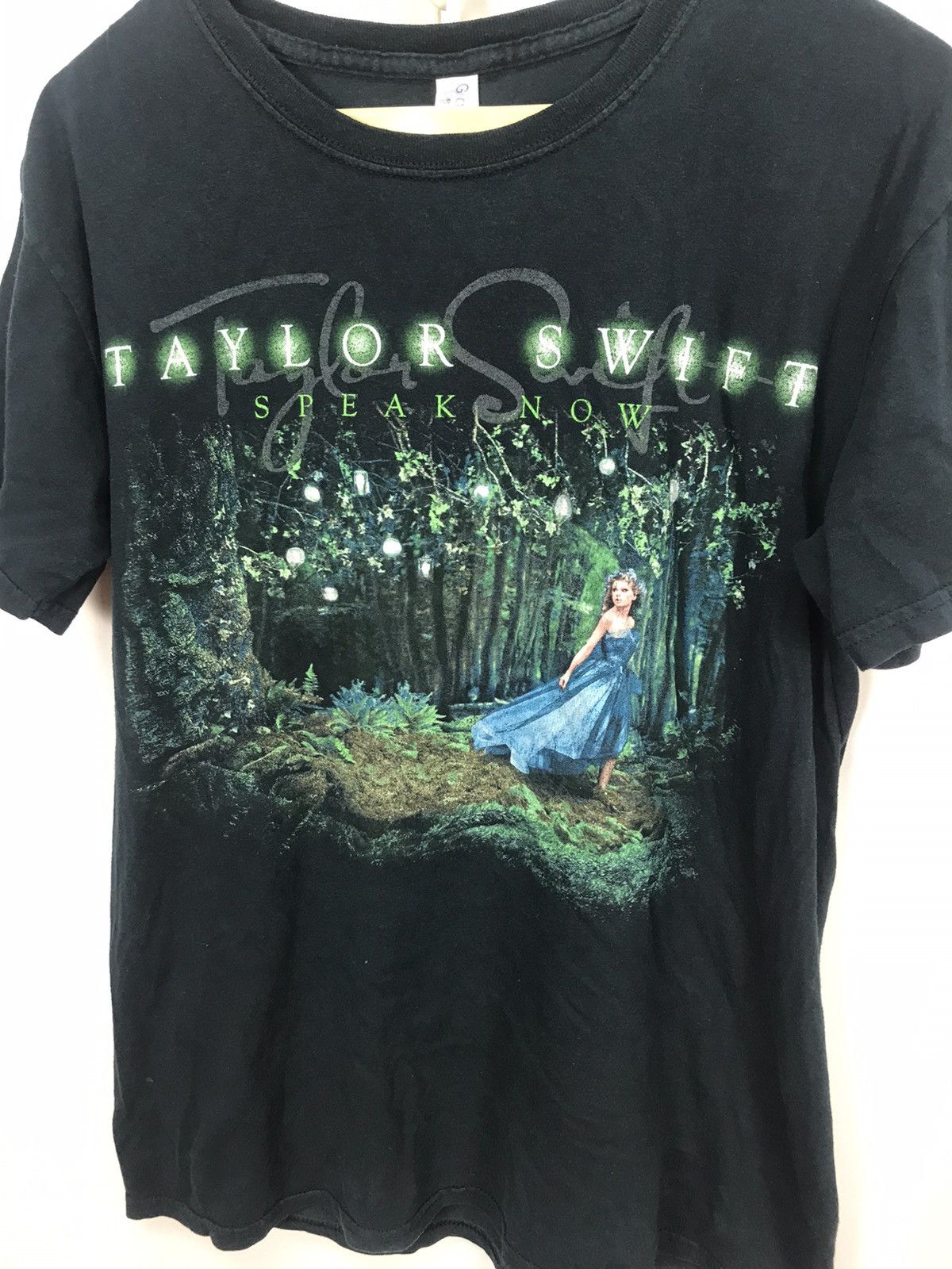 Band Tees × Gildan Taylor swift “speak now” printed tshirt by gildan Size US M / EU 48-50 / 2 - 3 Thumbnail