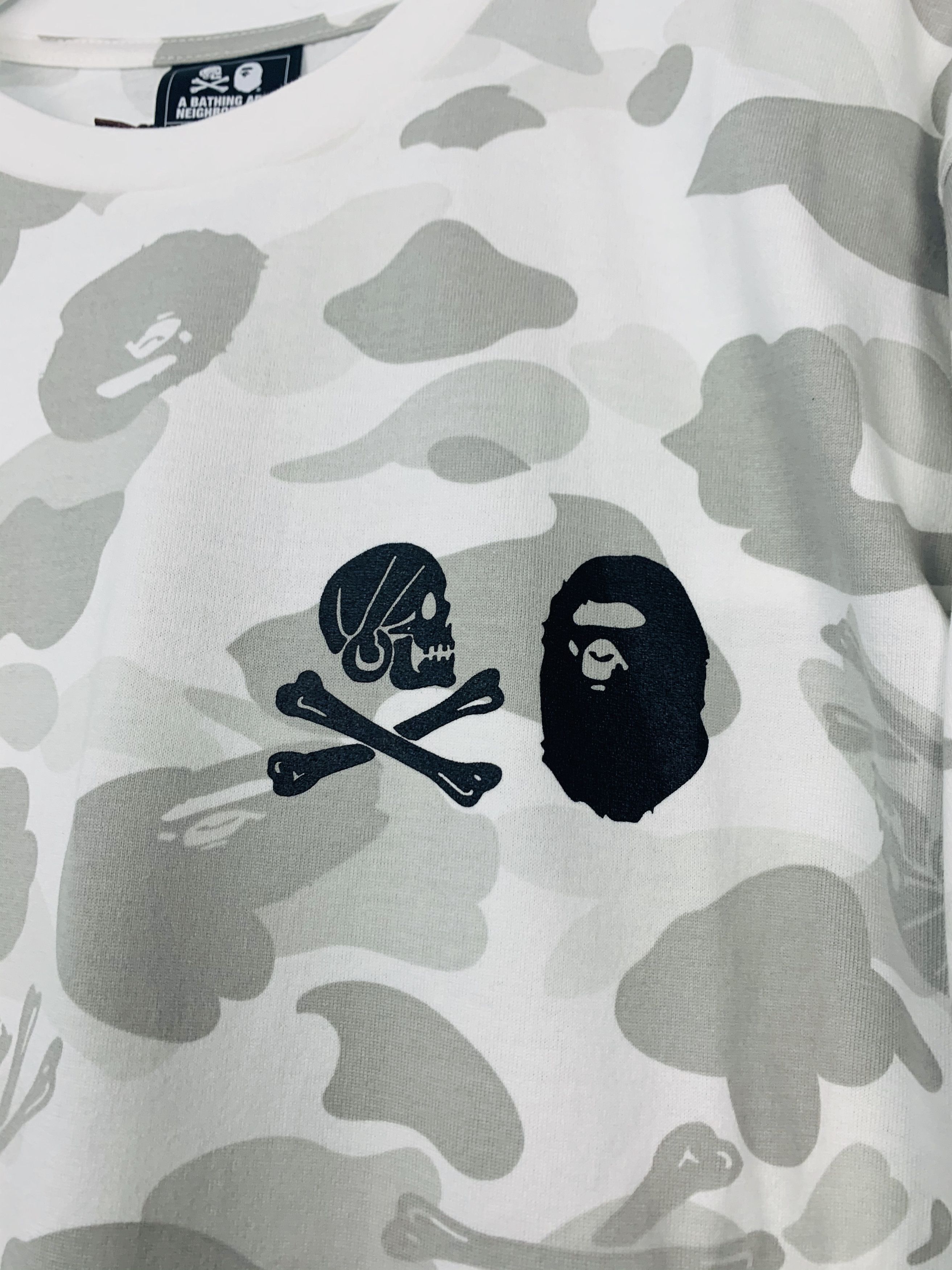 Bape × Neighborhood Bape Neighborhood White Skull Camo Longsleeve Shirt Xlarge Size US XL / EU 56 / 4 - 4 Thumbnail
