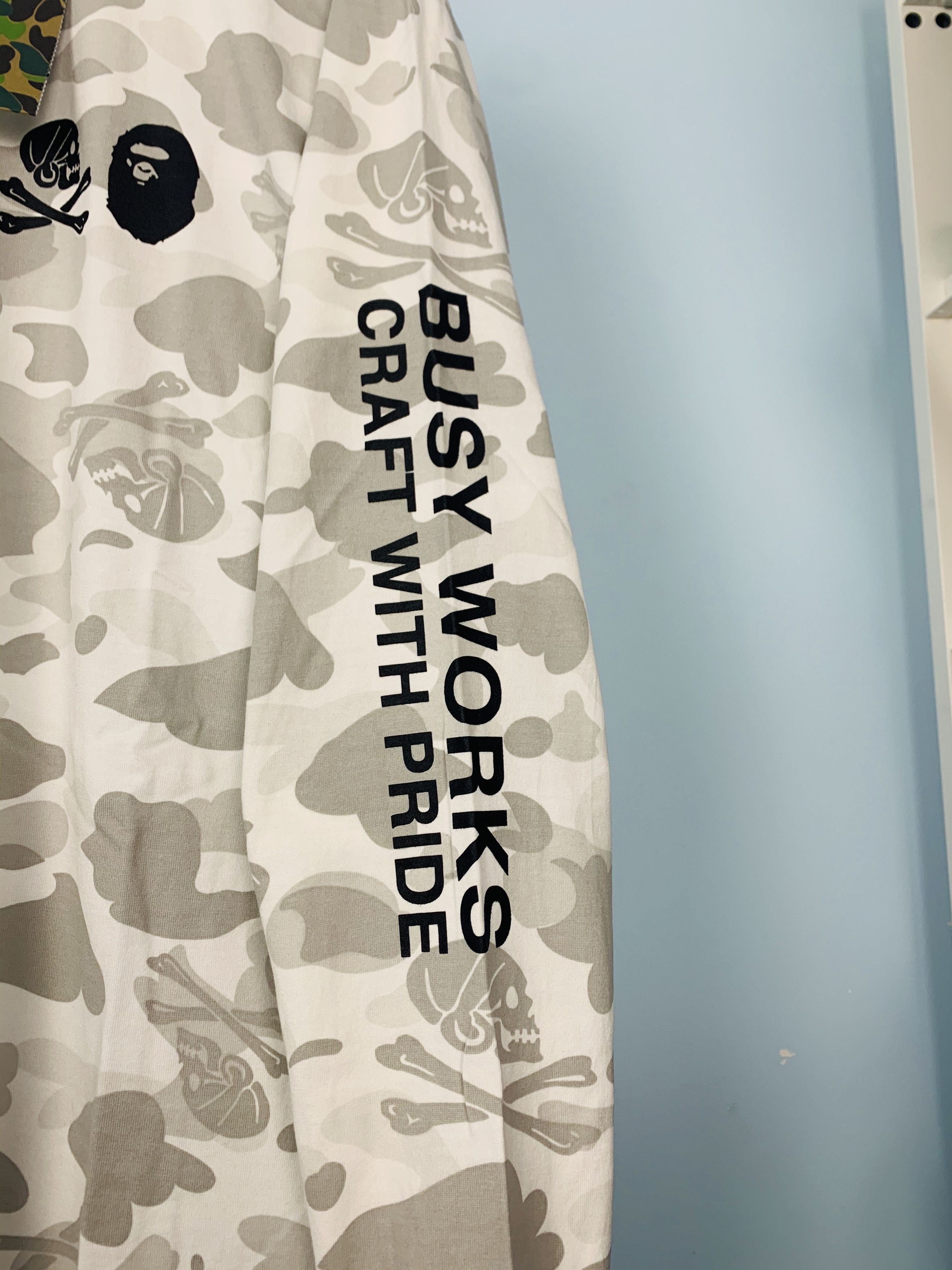 Bape × Neighborhood Bape Neighborhood White Skull Camo Longsleeve Shirt Xlarge Size US XL / EU 56 / 4 - 6 Thumbnail