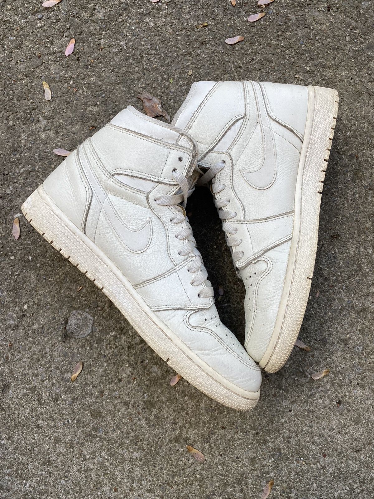 Jordan Brand Air Jordan 1 Retro High OG Sail 2017 size 8.5 Size US 8.5 / EU 41-42 - 2 Thumbnail