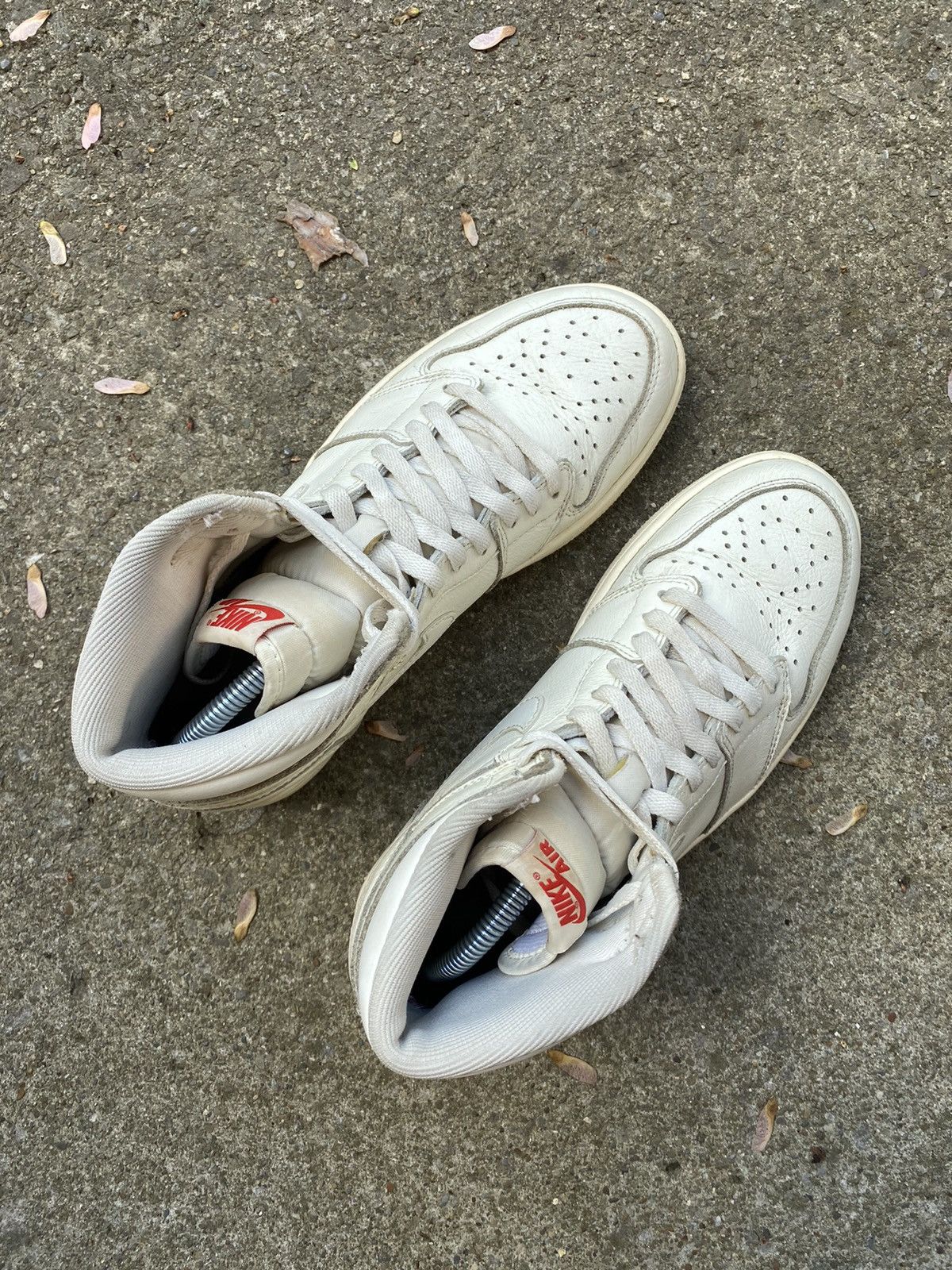 Jordan Brand Air Jordan 1 Retro High OG Sail 2017 size 8.5 Size US 8.5 / EU 41-42 - 3 Thumbnail