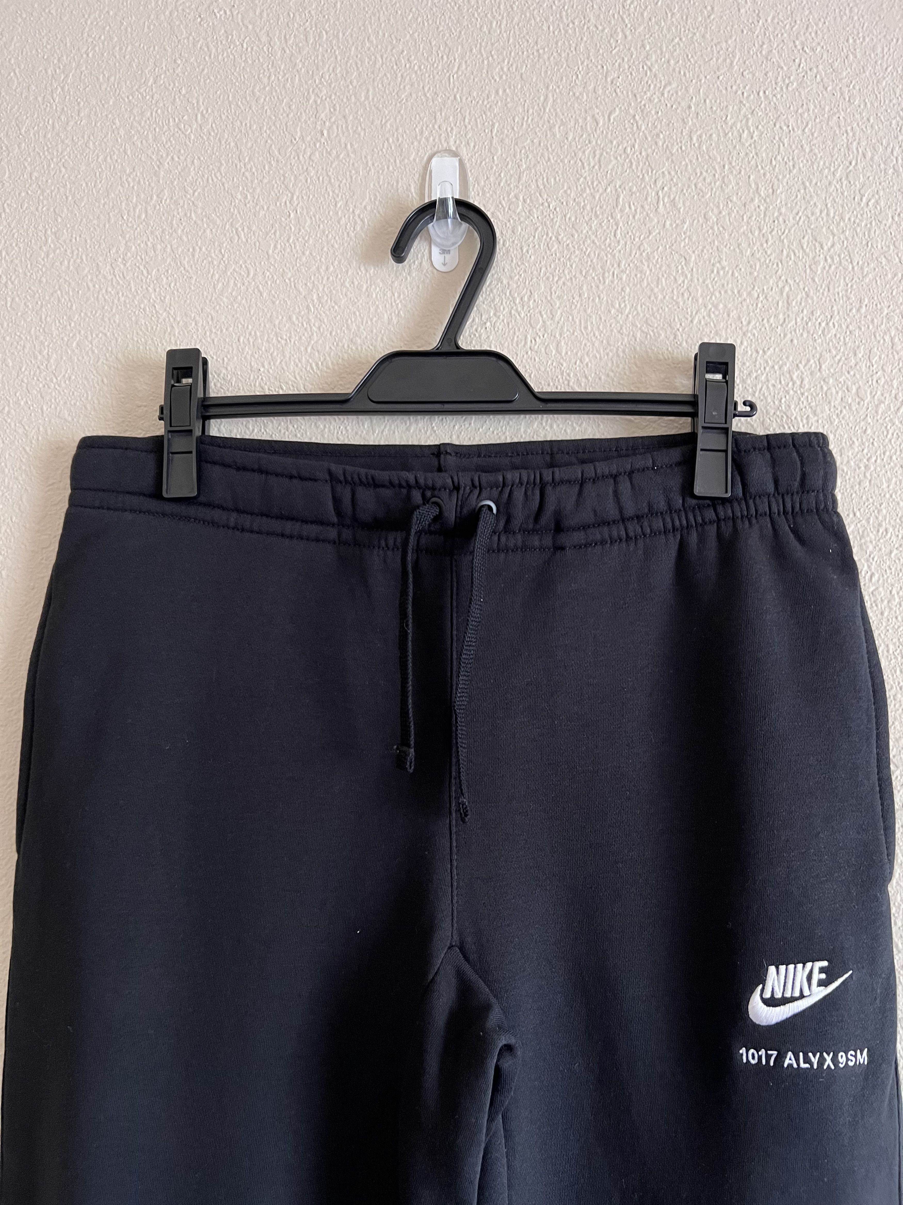 1017 ALYX 9SM × Nike 1017 Alyx 9SM Nike Technical Sweatpants Black Size US 32 / EU 48 - 2 Thumbnail