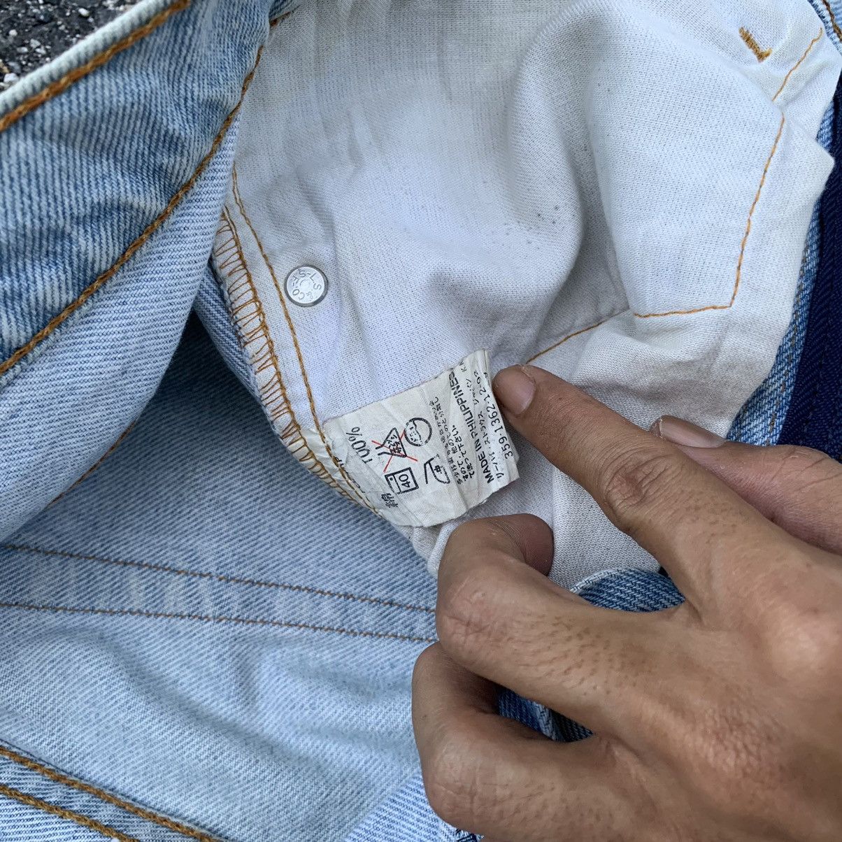 Levi's Vintage Levi’s Jeans Sun Faded Levis Denim Pants Size US 27 - 6 Thumbnail