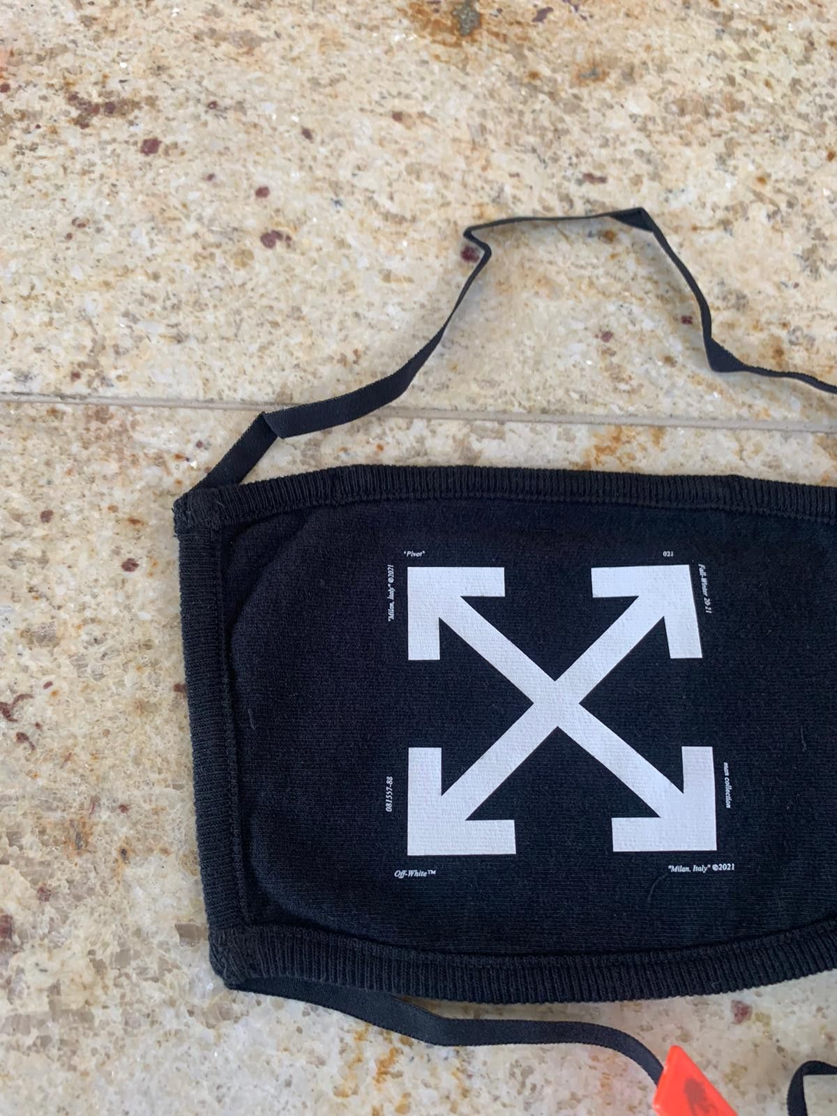 Off-White Arrow Mask in Black Size ONE SIZE - 5 Thumbnail