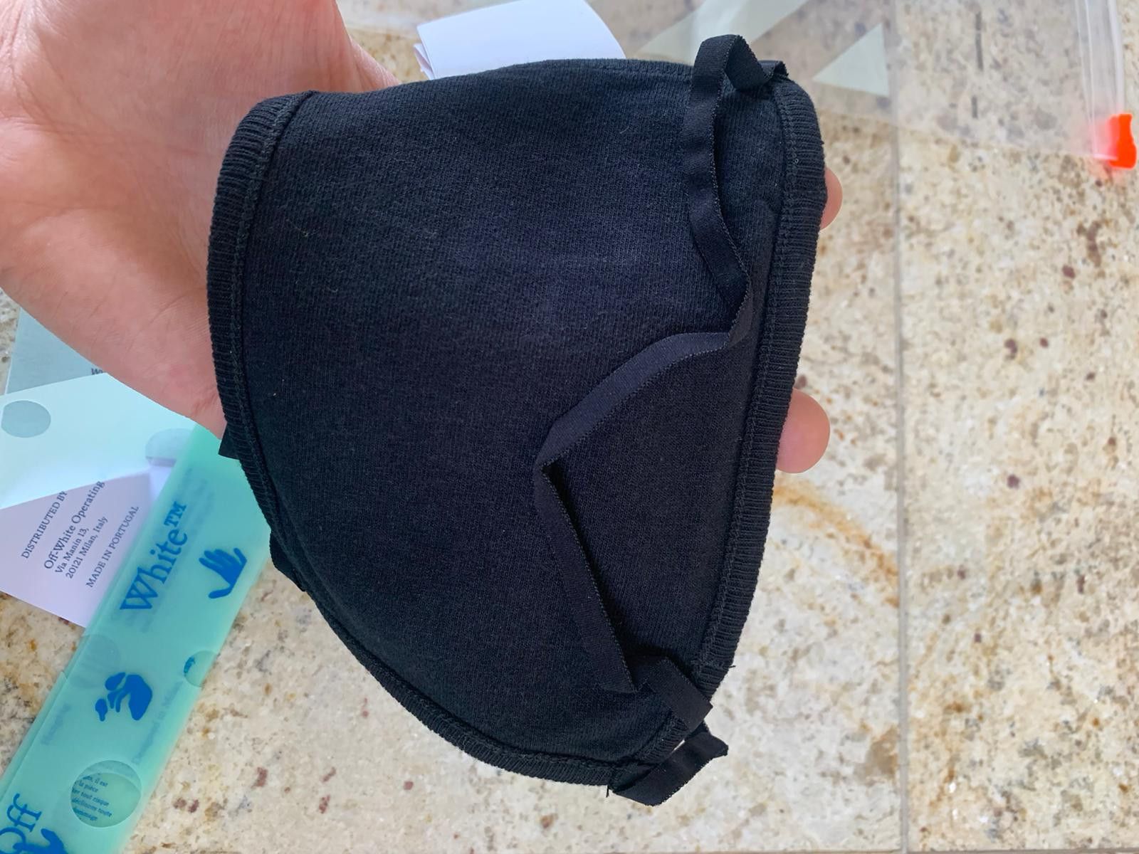 Off-White Arrow Mask in Black Size ONE SIZE - 12 Thumbnail