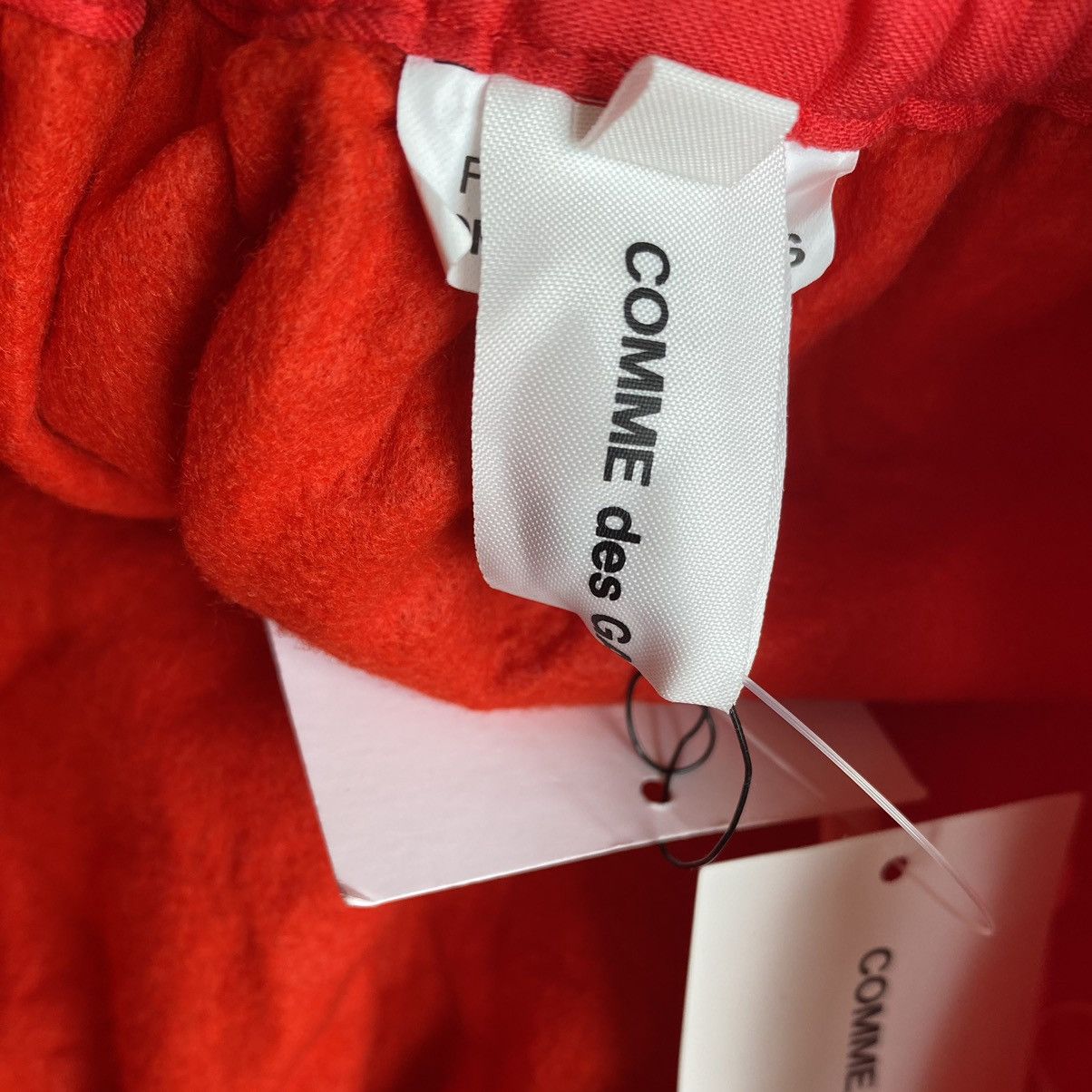 Comme des Garcons New With Tag Red Skirt Size 28" / US 6 / IT 42 - 6 Thumbnail