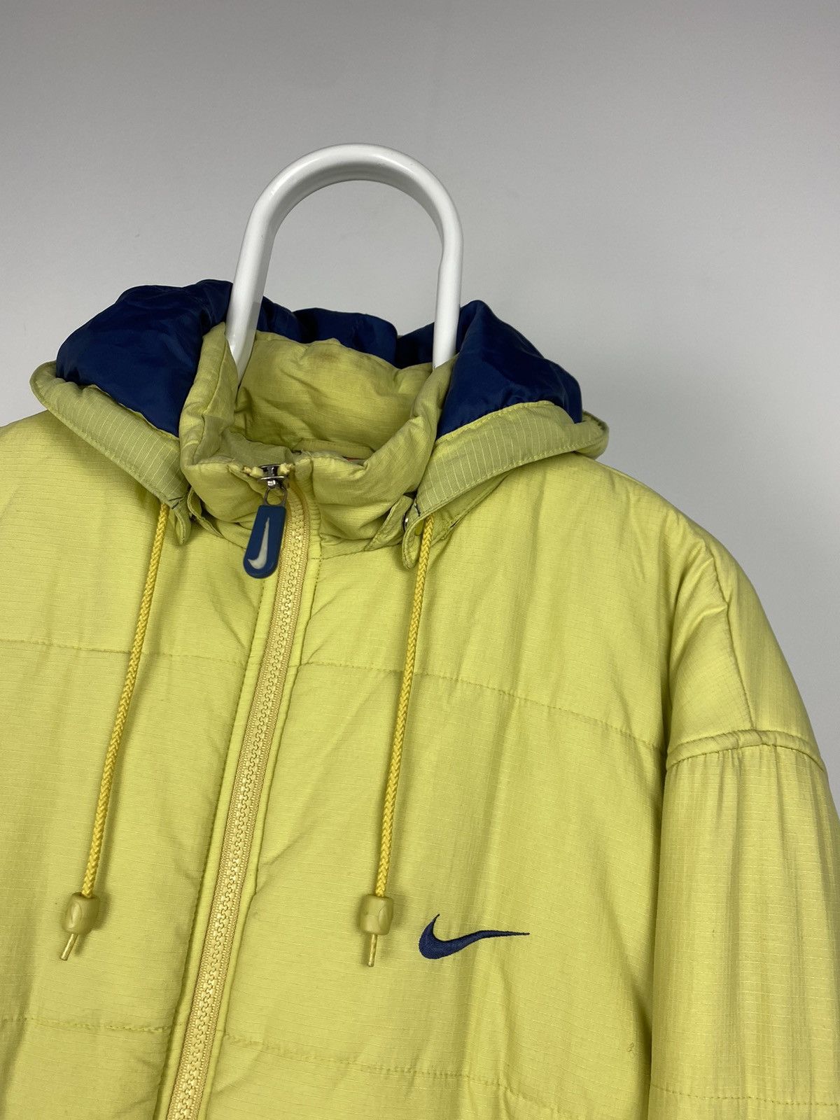 Nike 90s Nike vintage yellow puffer jacket spell out big logo Size US M / EU 48-50 / 2 - 4 Thumbnail