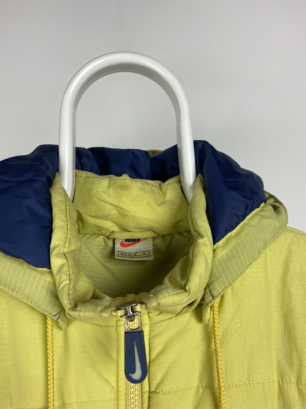 Nike 90s Nike vintage yellow puffer jacket spell out big logo Size US M / EU 48-50 / 2 - 5 Thumbnail