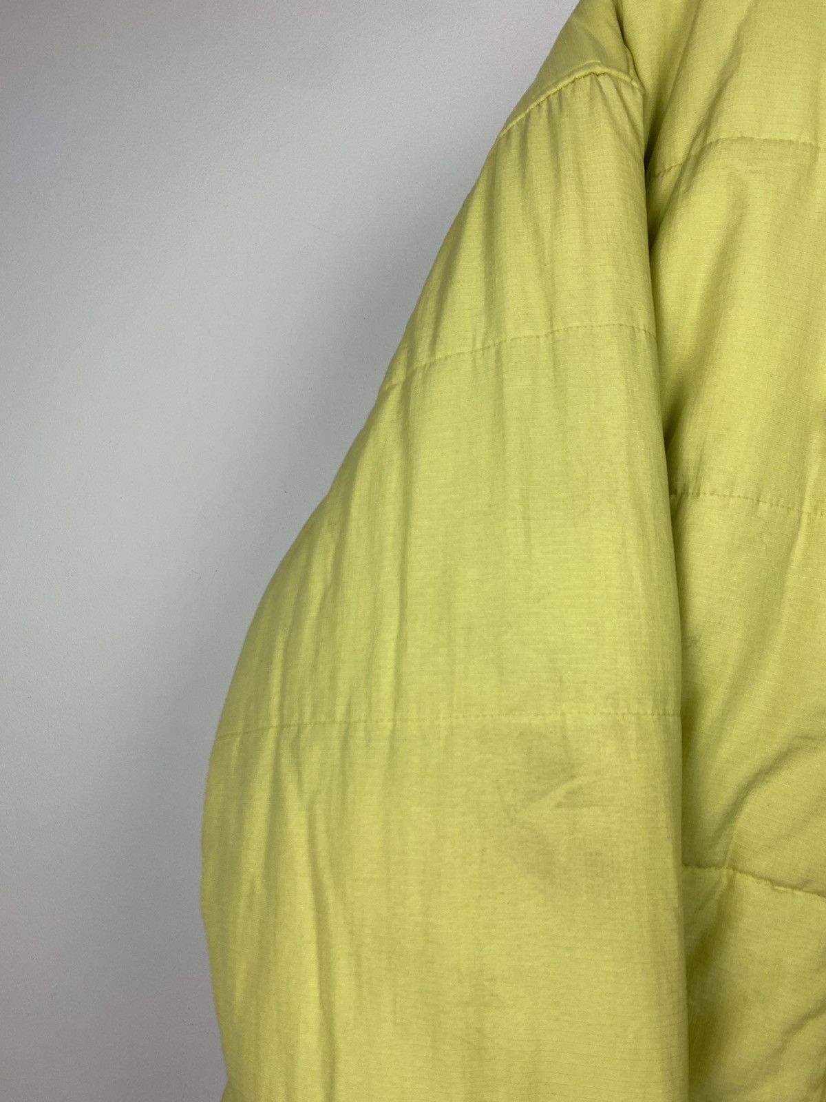 Nike 90s Nike vintage yellow puffer jacket spell out big logo Size US M / EU 48-50 / 2 - 8 Thumbnail