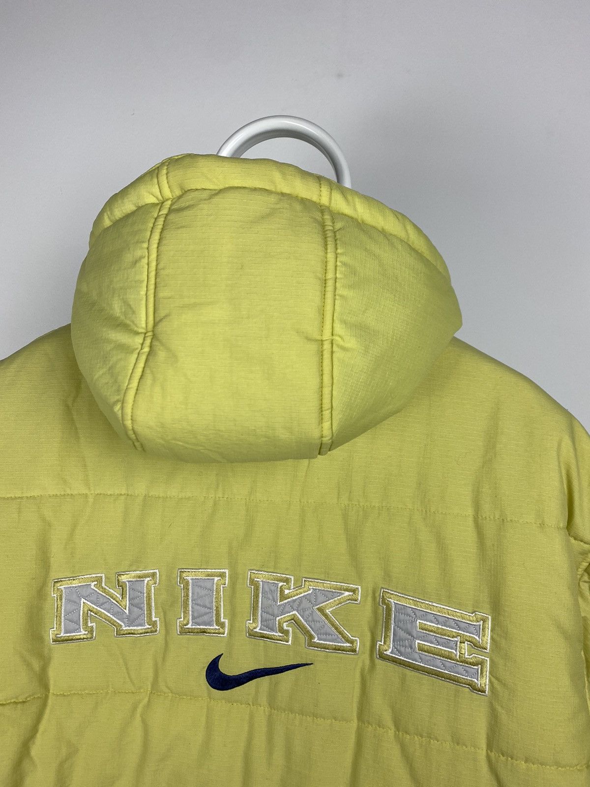 Nike 90s Nike vintage yellow puffer jacket spell out big logo Size US M / EU 48-50 / 2 - 2 Thumbnail