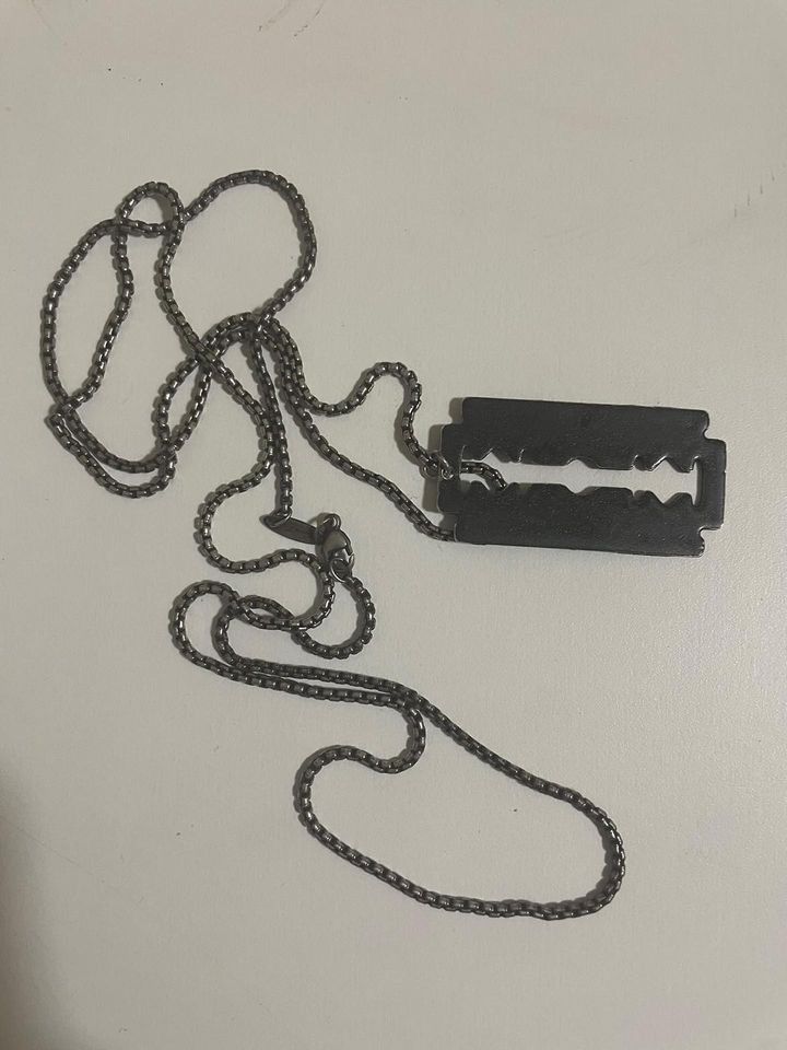 Raf Simons 03ss “consumed” razor blade necklace Size ONE SIZE - 2 Thumbnail