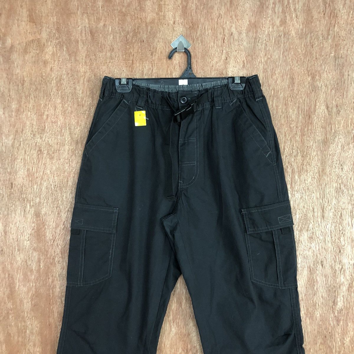 Japanese Brand Japan Black Multipocket Cargo Pants #2634 Size US 30 / EU 46 - 2 Thumbnail