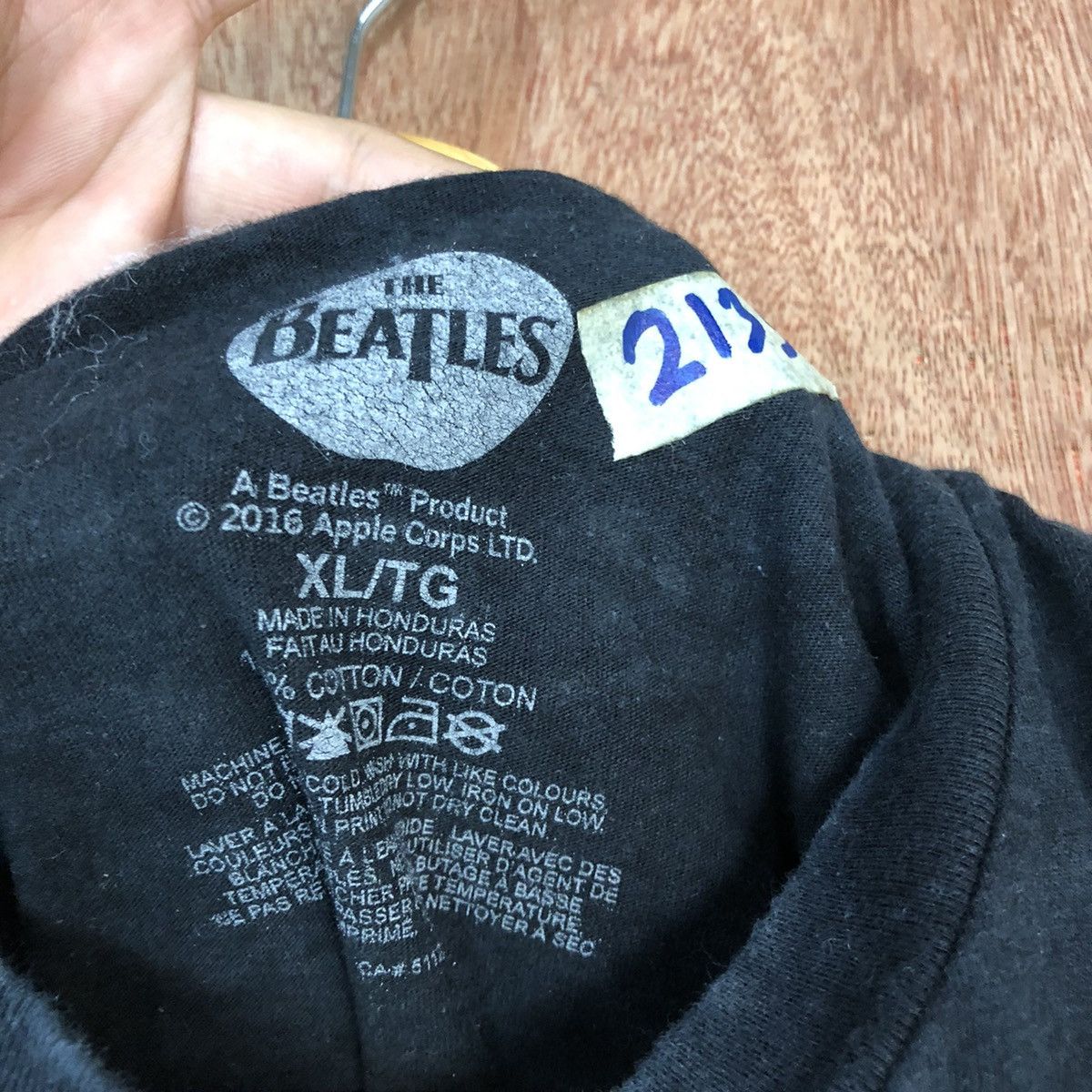 Band Tees DLL The Beatles Black Short Sleeve Shirt #2135 Size US L / EU 52-54 / 3 - 9 Thumbnail