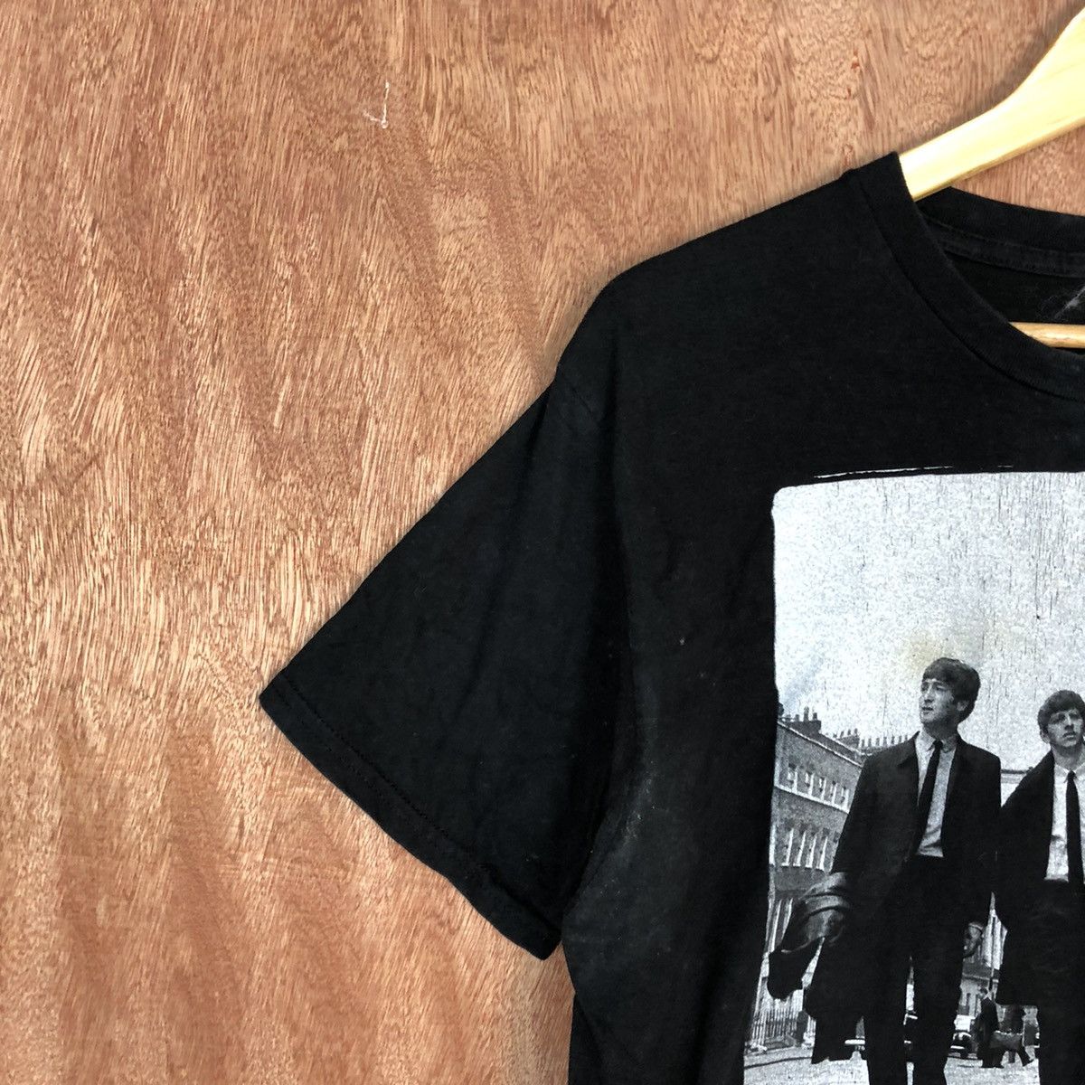 Band Tees DLL The Beatles Black Short Sleeve Shirt #2135 Size US L / EU 52-54 / 3 - 5 Thumbnail