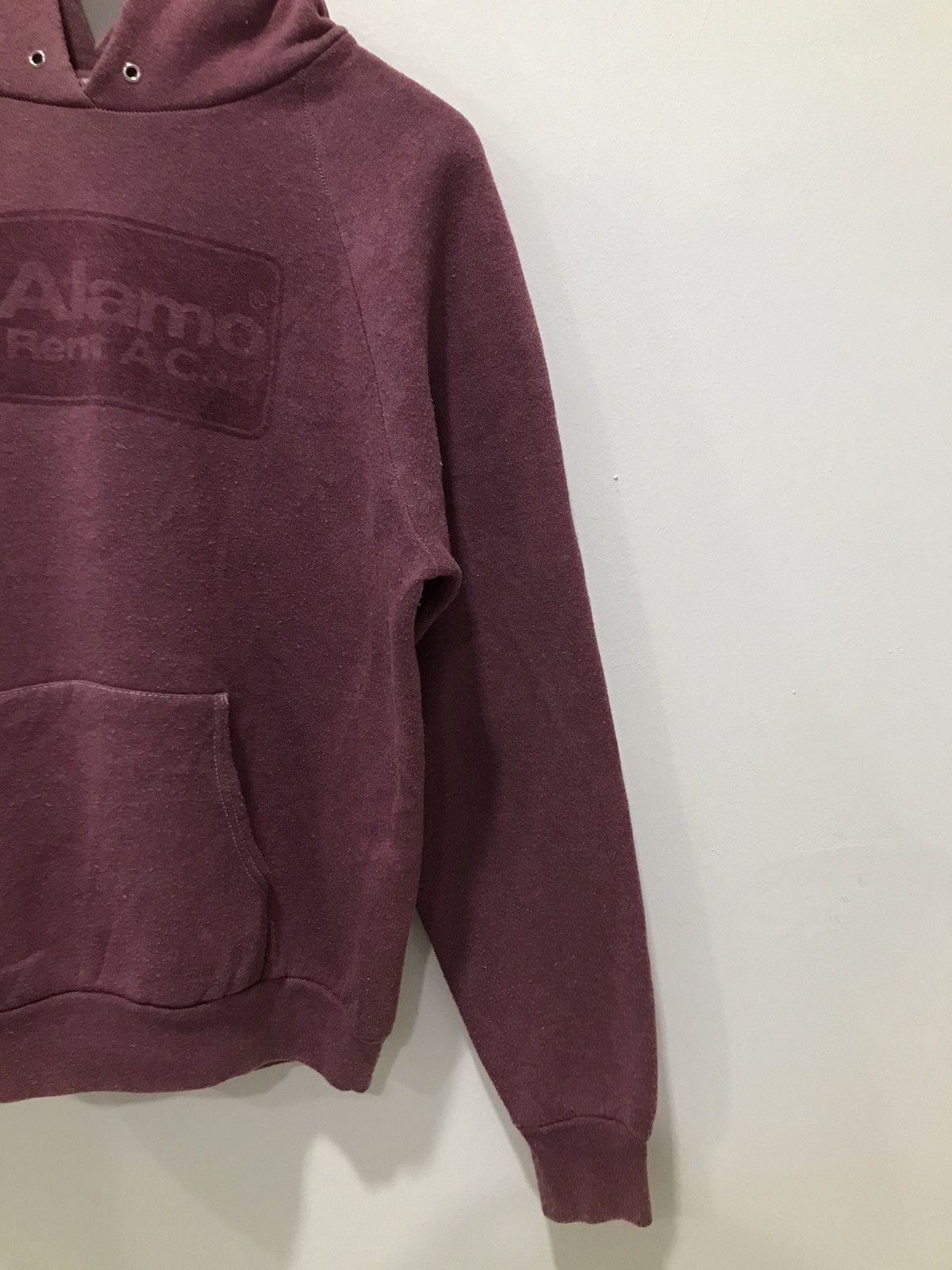 Fruit Of The Loom Vtg Alamo maroon hooded sweatshirt Size US M / EU 48-50 / 2 - 5 Thumbnail
