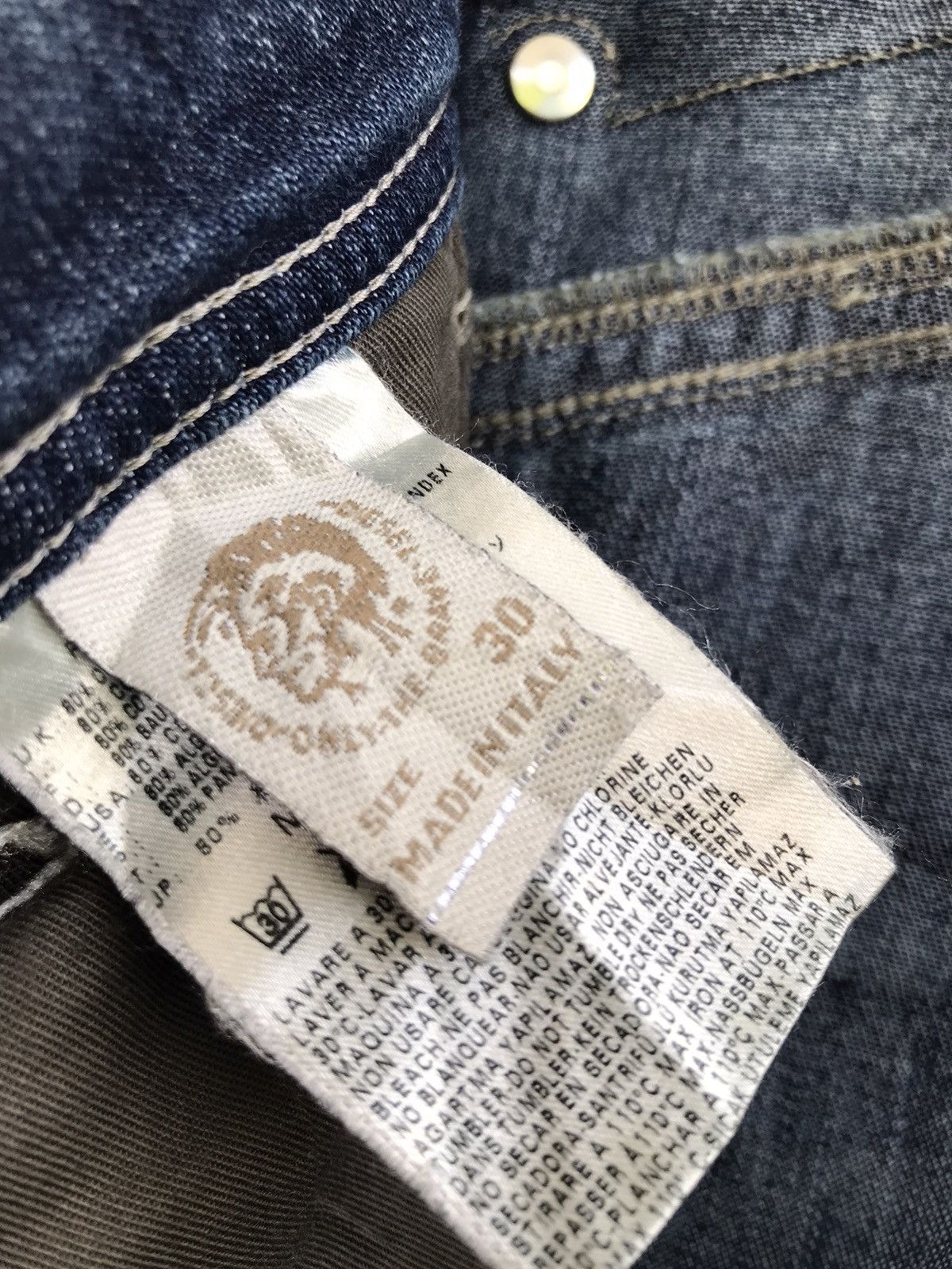 Diesel Diesel Rayan faded denim Regular Fit jeans Size US 32 / EU 48 - 22 Thumbnail