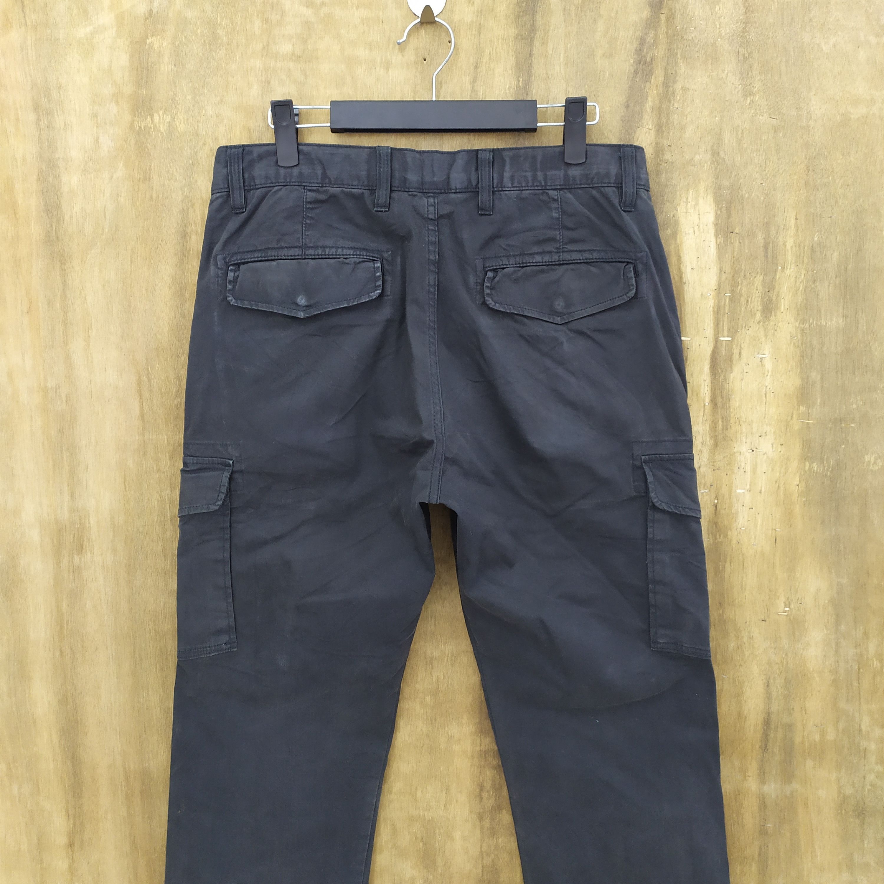 Japanese Brand JAPAN BLACK SKINNY CARGO PANTS Size US 30 / EU 46 - 7 Thumbnail