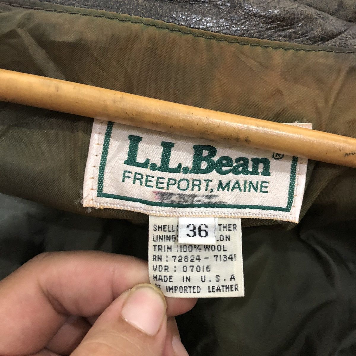 Japanese Brand VINTAGE 80's L.L.BEAN LEATHER JACKET BOMBER JACKET Size US S / EU 44-46 / 1 - 13 Thumbnail