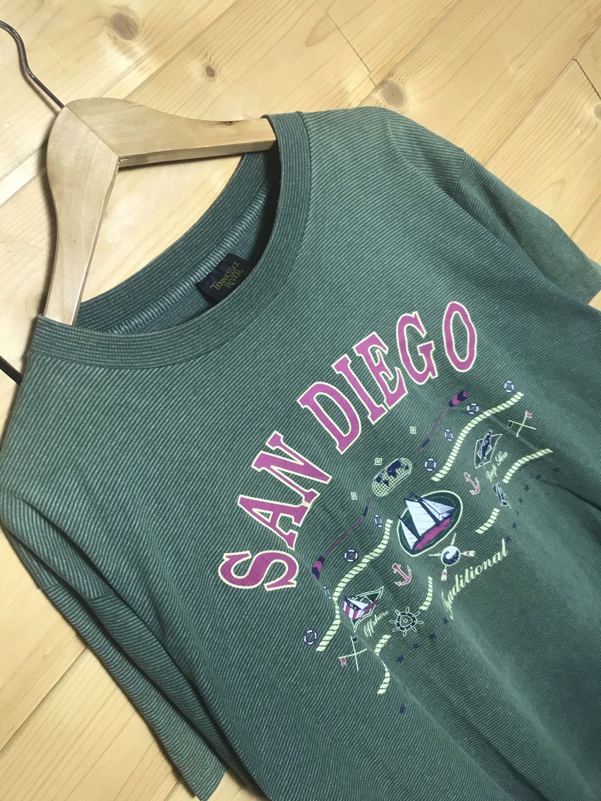 Vintage Vintage San Diego striped single stitch t-shirt Size US L / EU 52-54 / 3 - 1 Thumbnail
