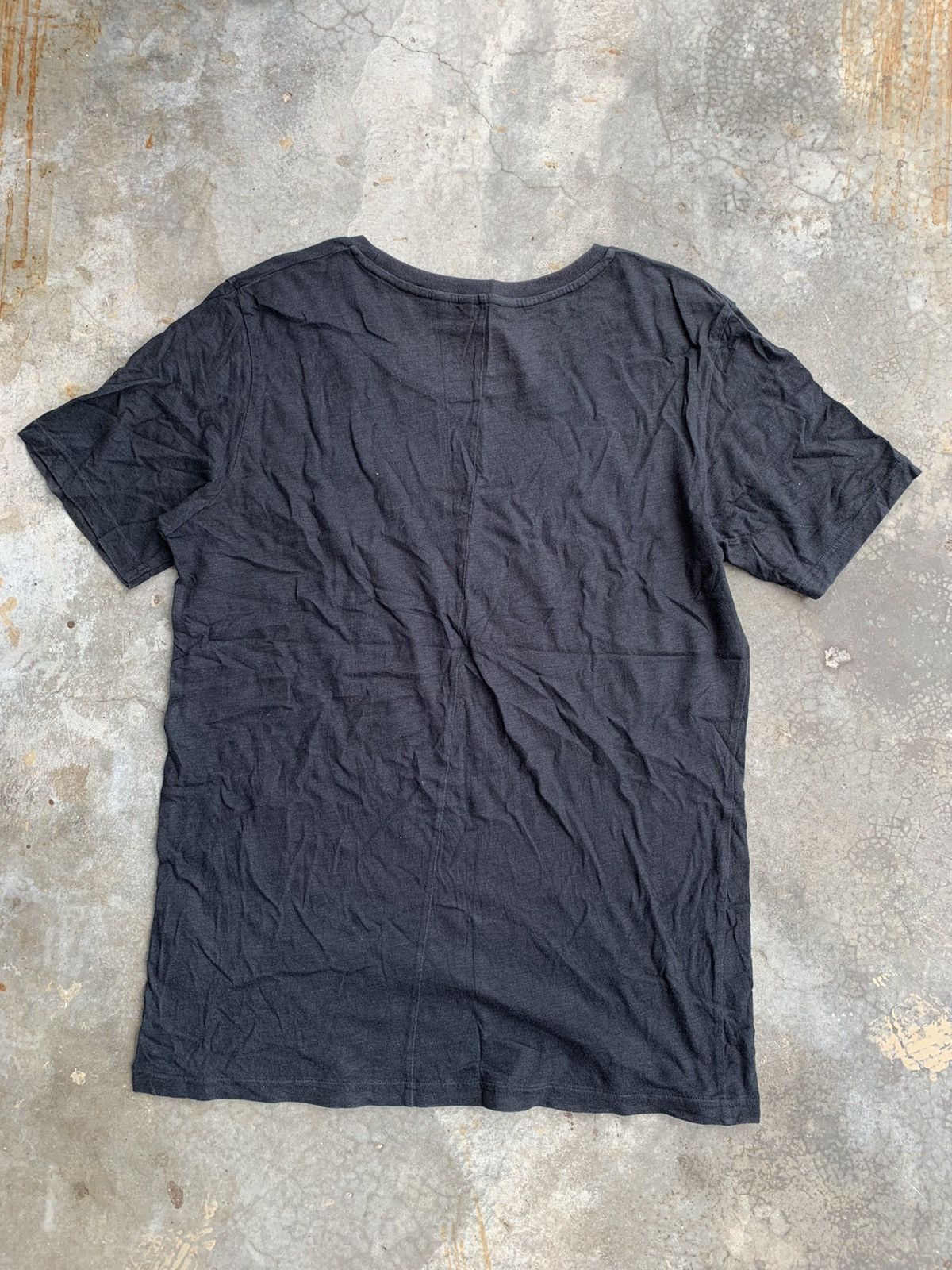 Undercover Uniqlo Undercover Tshirt Size US M / EU 48-50 / 2 - 2 Thumbnail