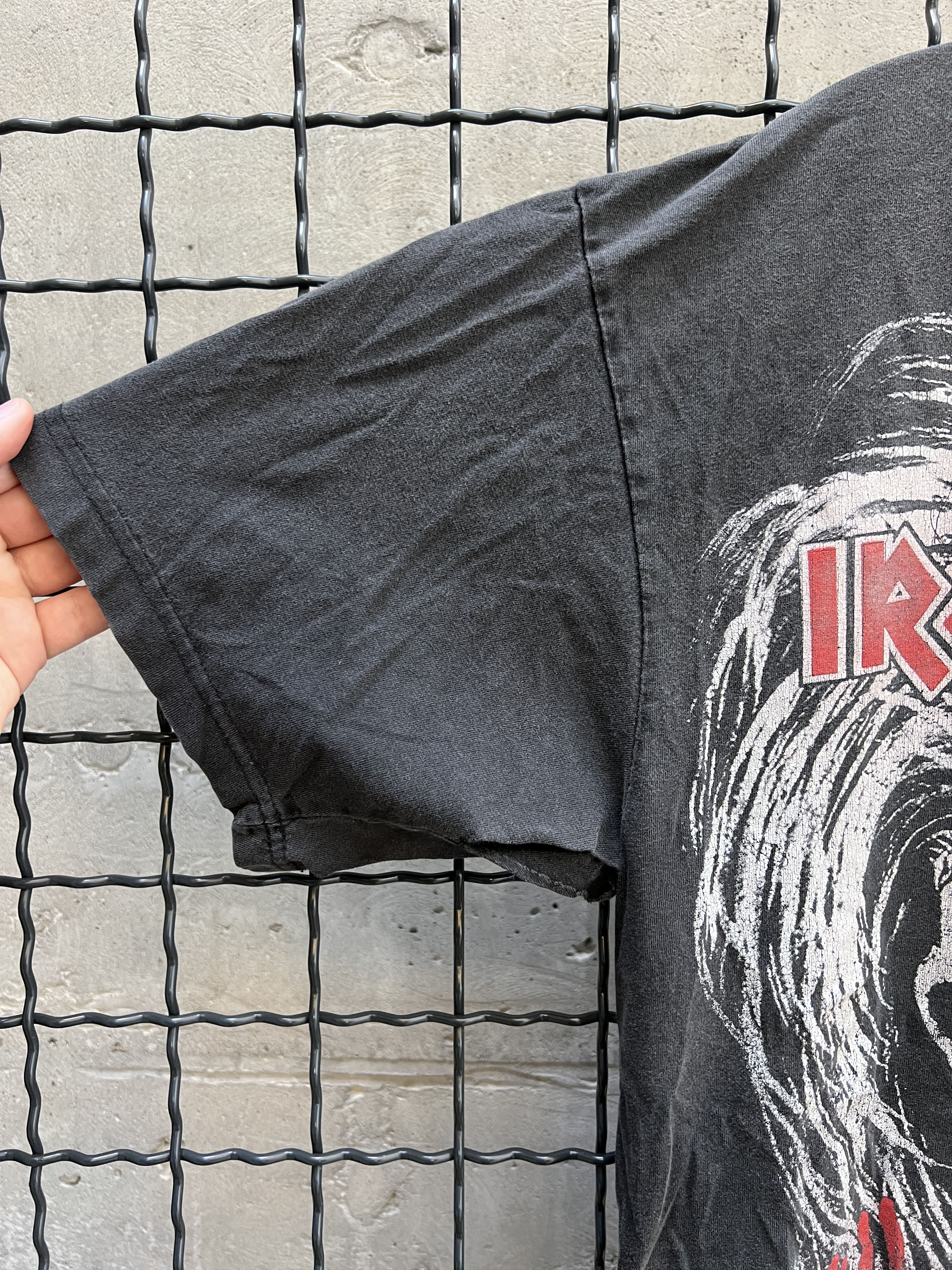 Band Tees × Vintage Vintage 1981 Iron Maiden Rock Band T-shirt Size US L / EU 52-54 / 3 - 7 Thumbnail