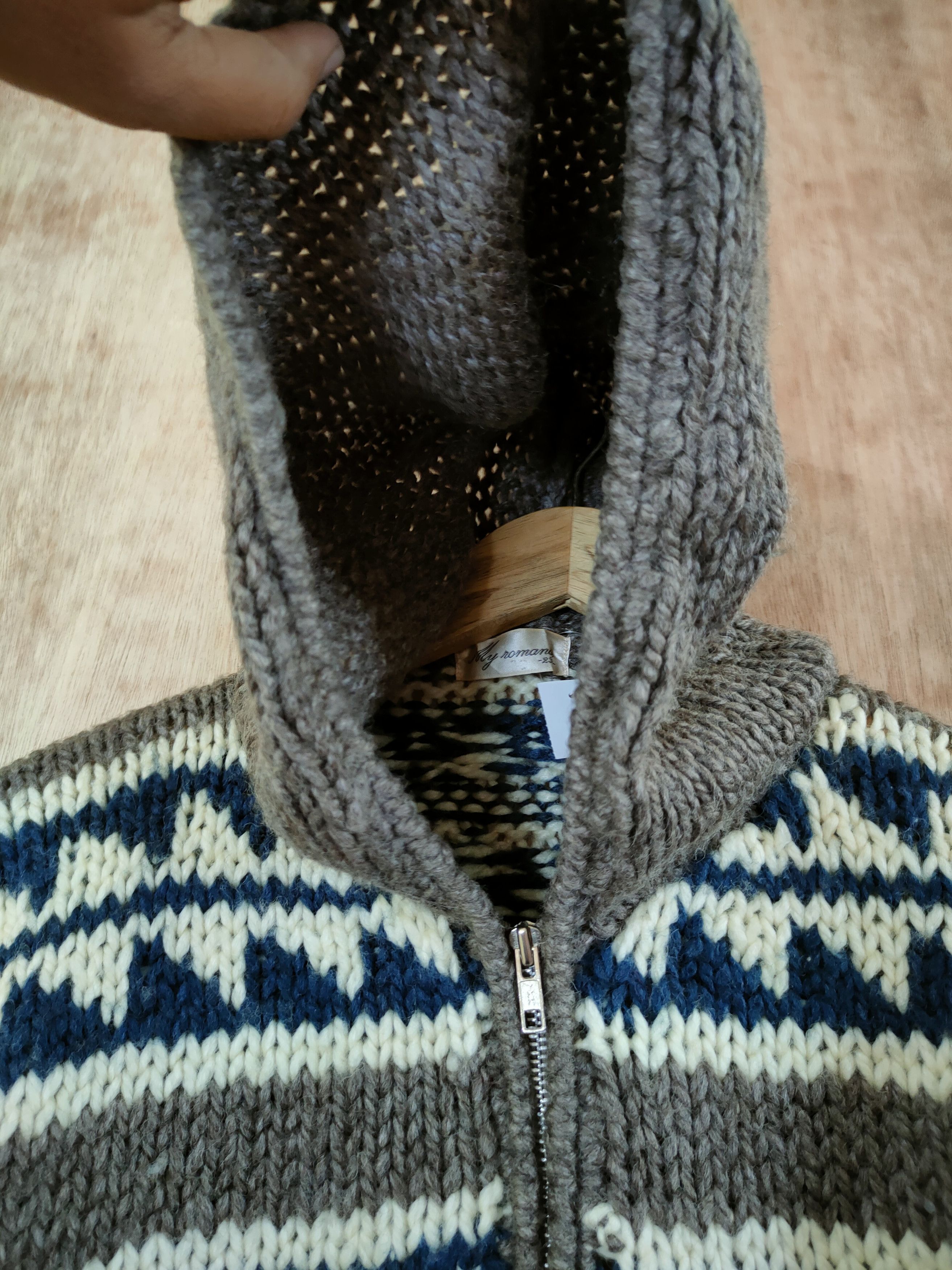 Aran Crafts My Romance whale art aran isle cable knitwear hoodie #46-596 Size S / US 4 / IT 40 - 4 Thumbnail