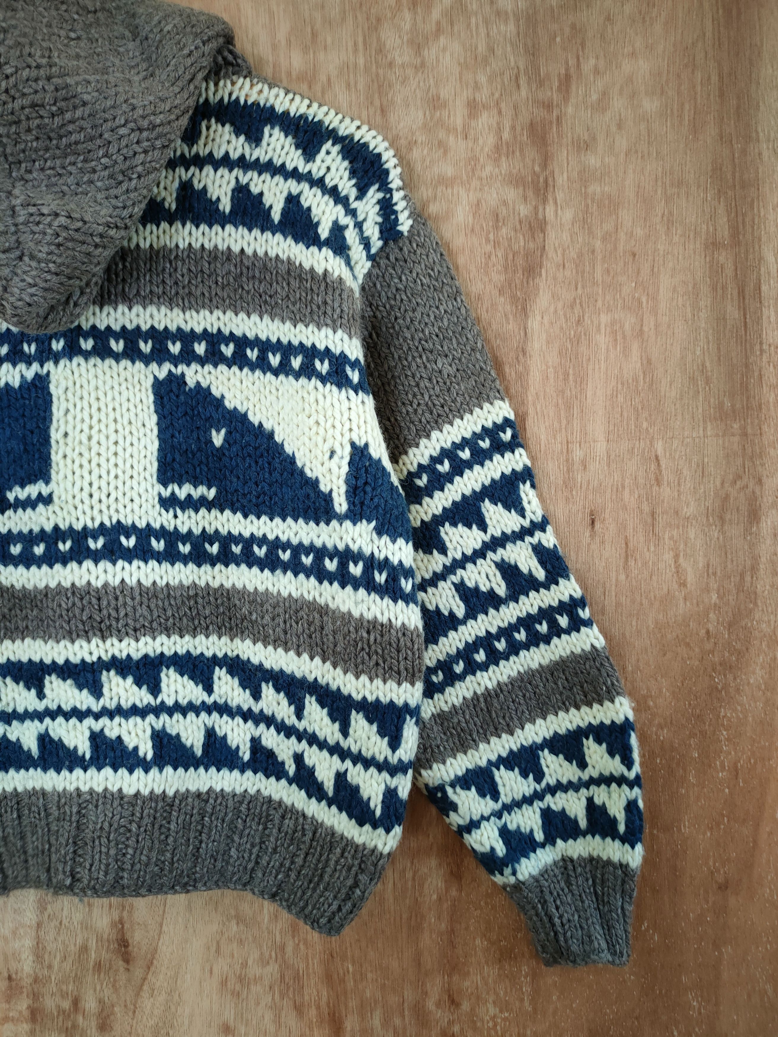 Aran Crafts My Romance whale art aran isle cable knitwear hoodie #46-596 Size S / US 4 / IT 40 - 9 Thumbnail