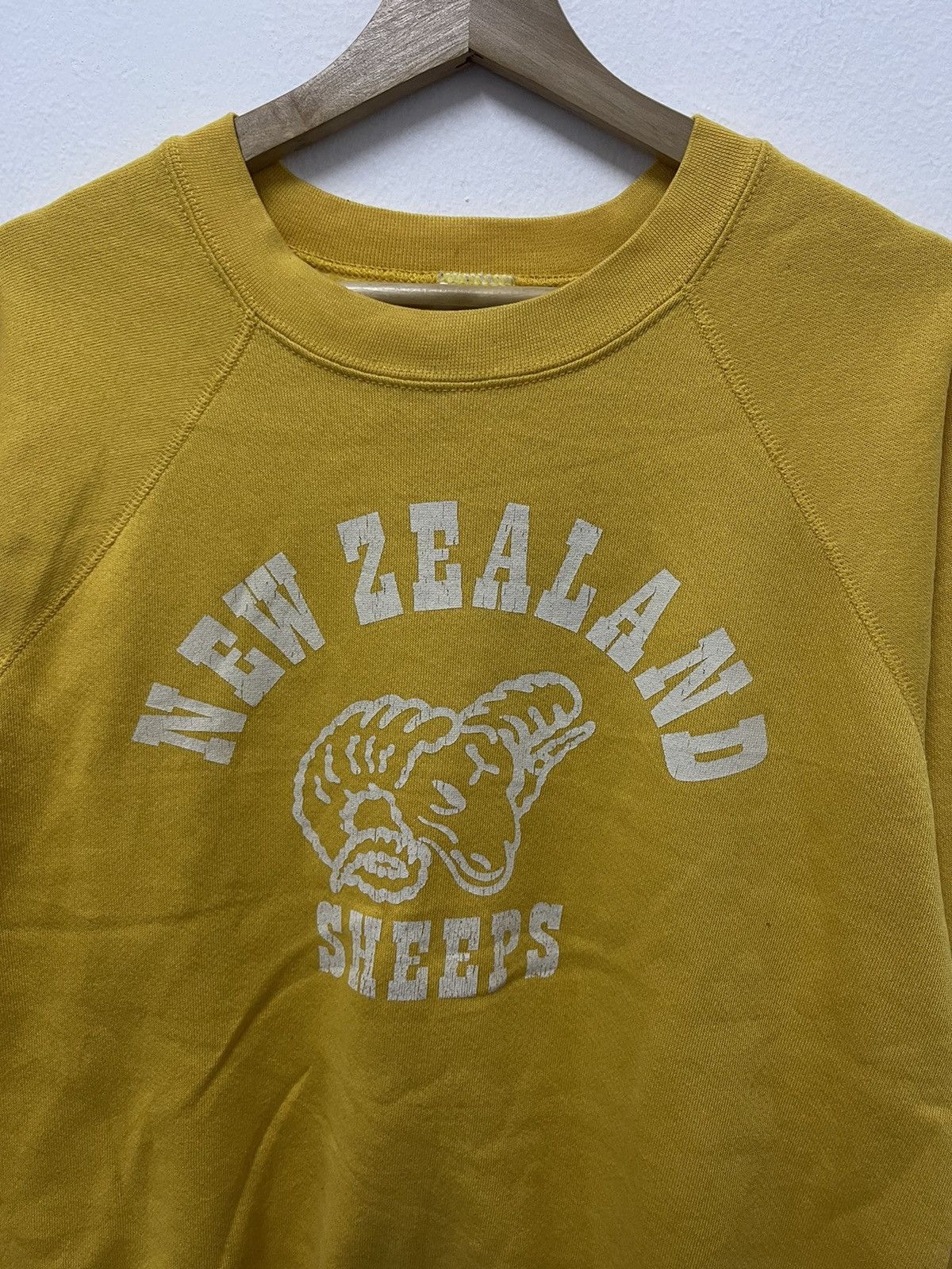 Edwin × Vintage Vintage Edwin Sheeps Head Printed Crewneck Sweatshirt Size US M / EU 48-50 / 2 - 2 Thumbnail
