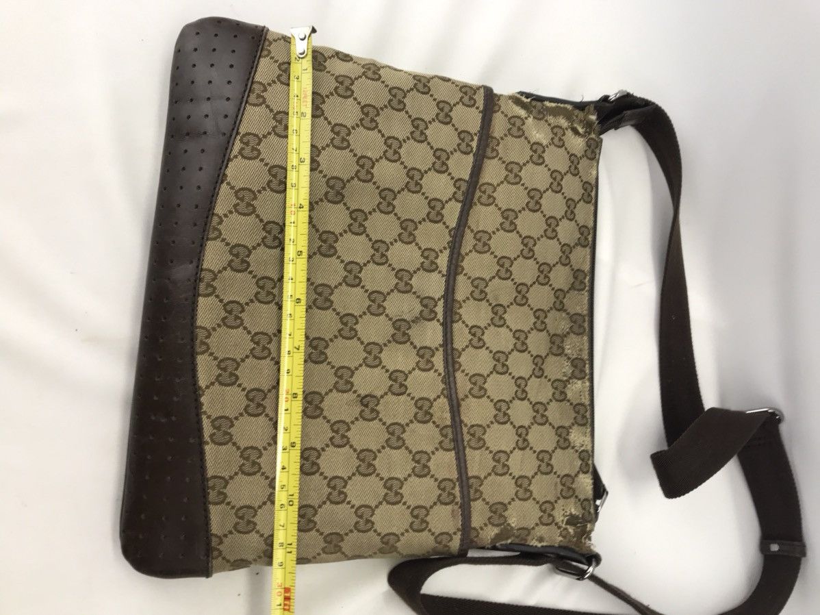 Gucci ❌Last Drop❌🔥Rare🔥Auth Vintage Gucci GG Cross body bag Size ONE SIZE - 22 Thumbnail