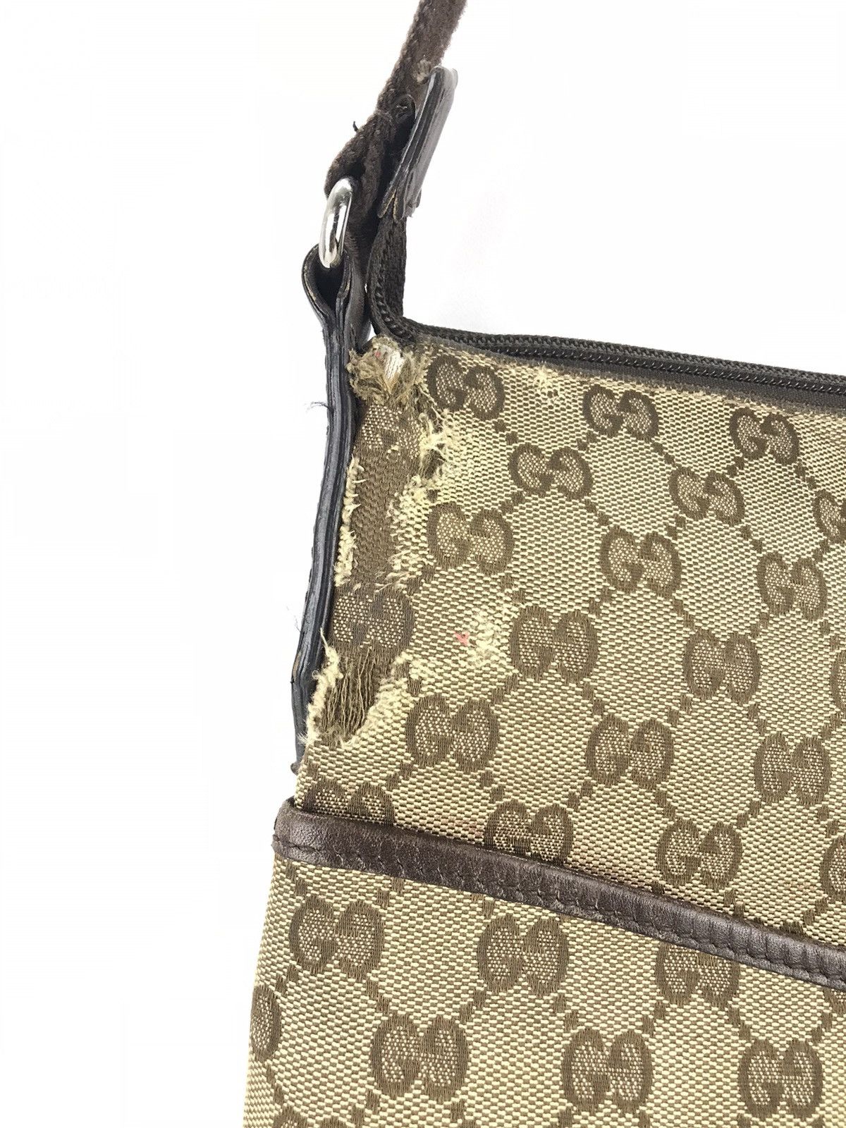 Gucci ❌Last Drop❌🔥Rare🔥Auth Vintage Gucci GG Cross body bag Size ONE SIZE - 4 Thumbnail