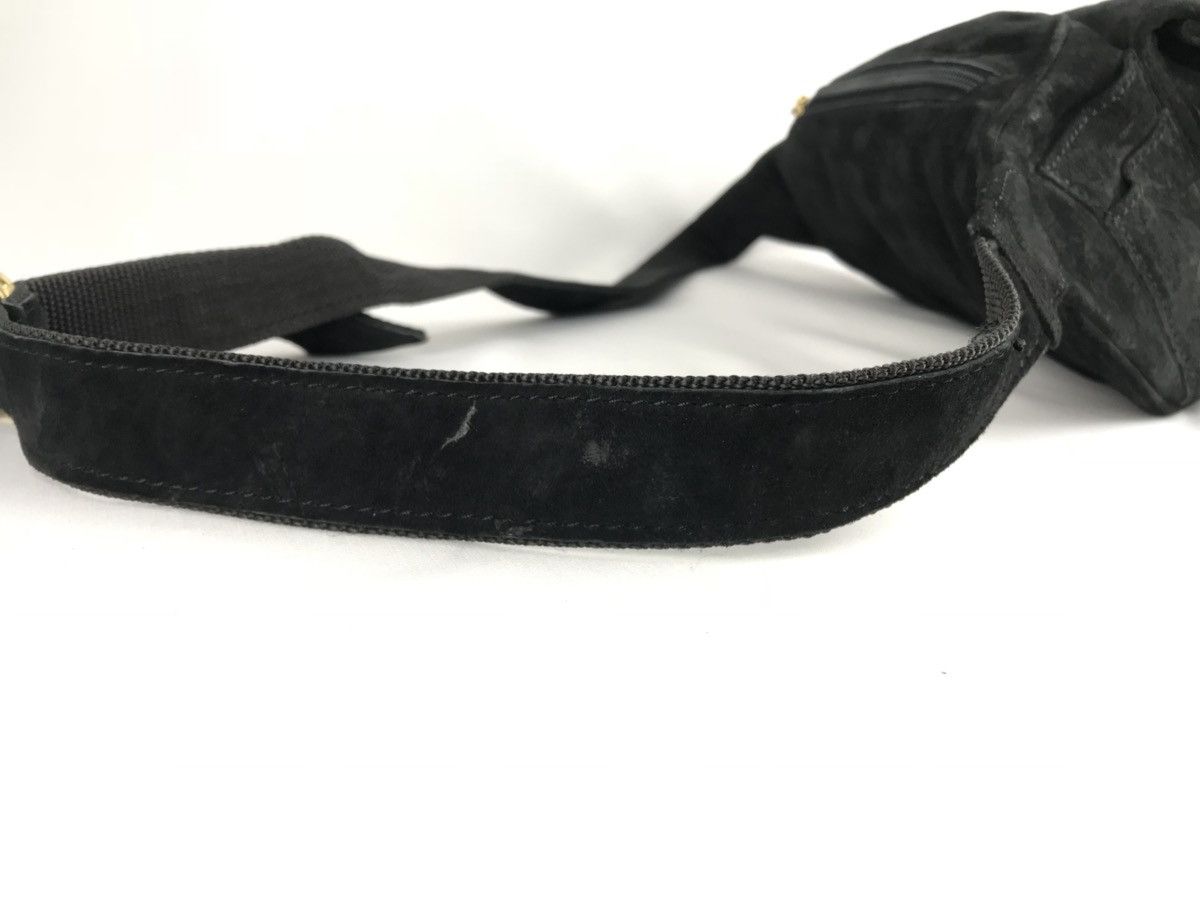 Moschino × Vintage ❌Last Drop❌ 🔥Rare🔥Vintage Moschino Leather Waistbag Size ONE SIZE - 14 Thumbnail
