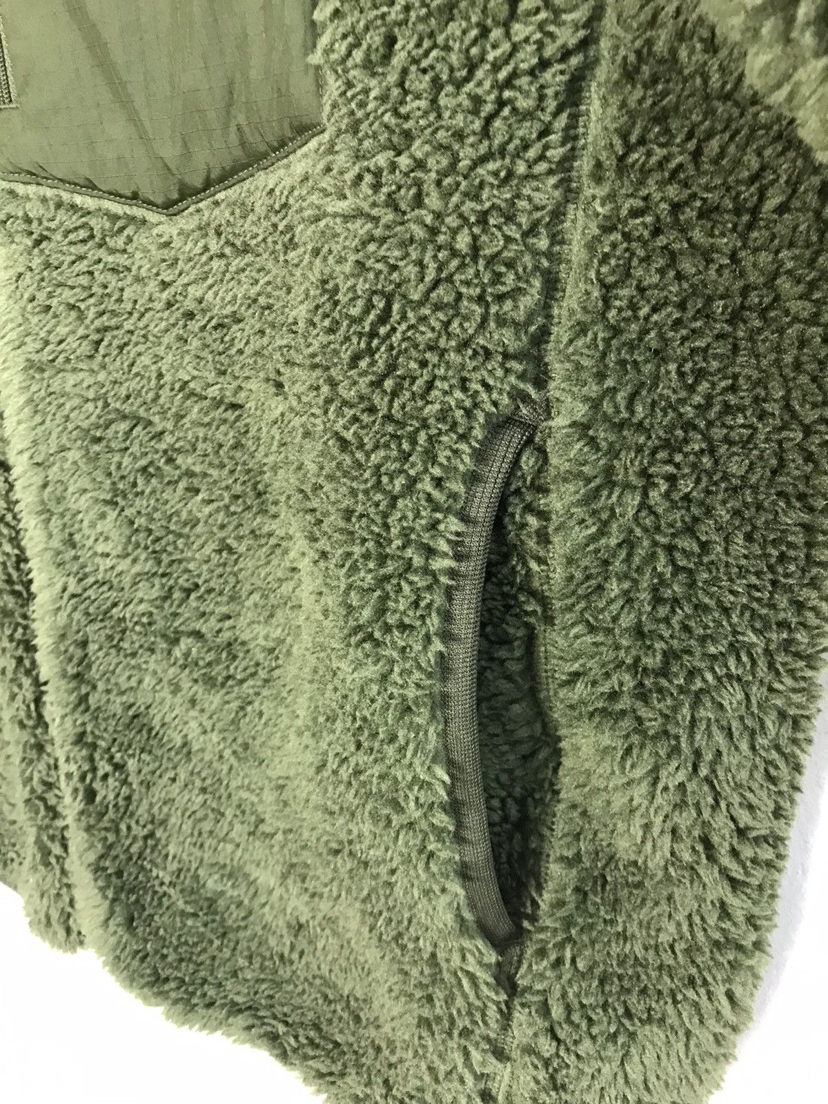 Uniqlo Uniqlo Winterwear Sherpa Zipper Pocket Style Size US M / EU 48-50 / 2 - 5 Thumbnail