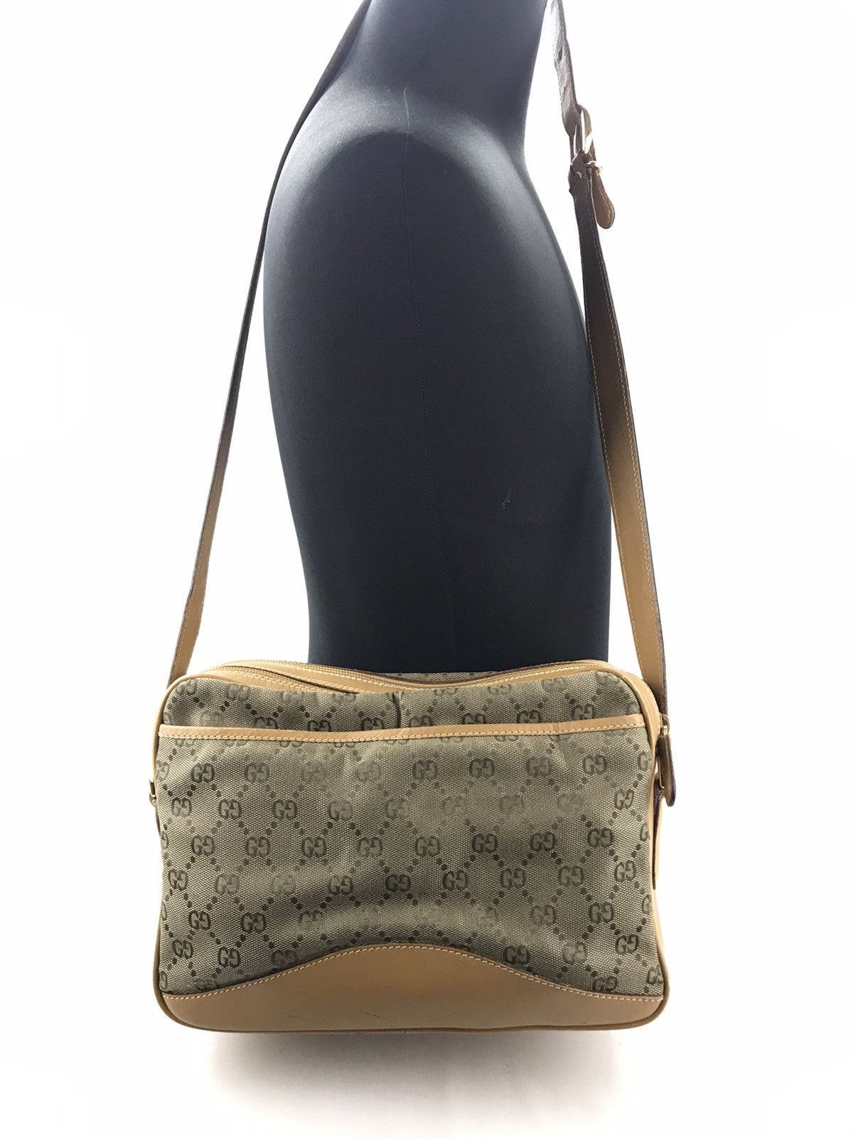 Gucci ❌Last Drop❌ 🔥Rare🔥Auth Gucci GG monogram Shoulderbag Size ONE SIZE - 24 Thumbnail