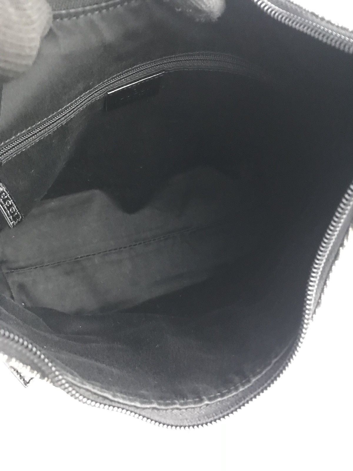 Gucci ❌Last Drop❌ 🔥 Rare🔥 Authentic Gucci GG Hobo Bag Size ONE SIZE - 22 Thumbnail