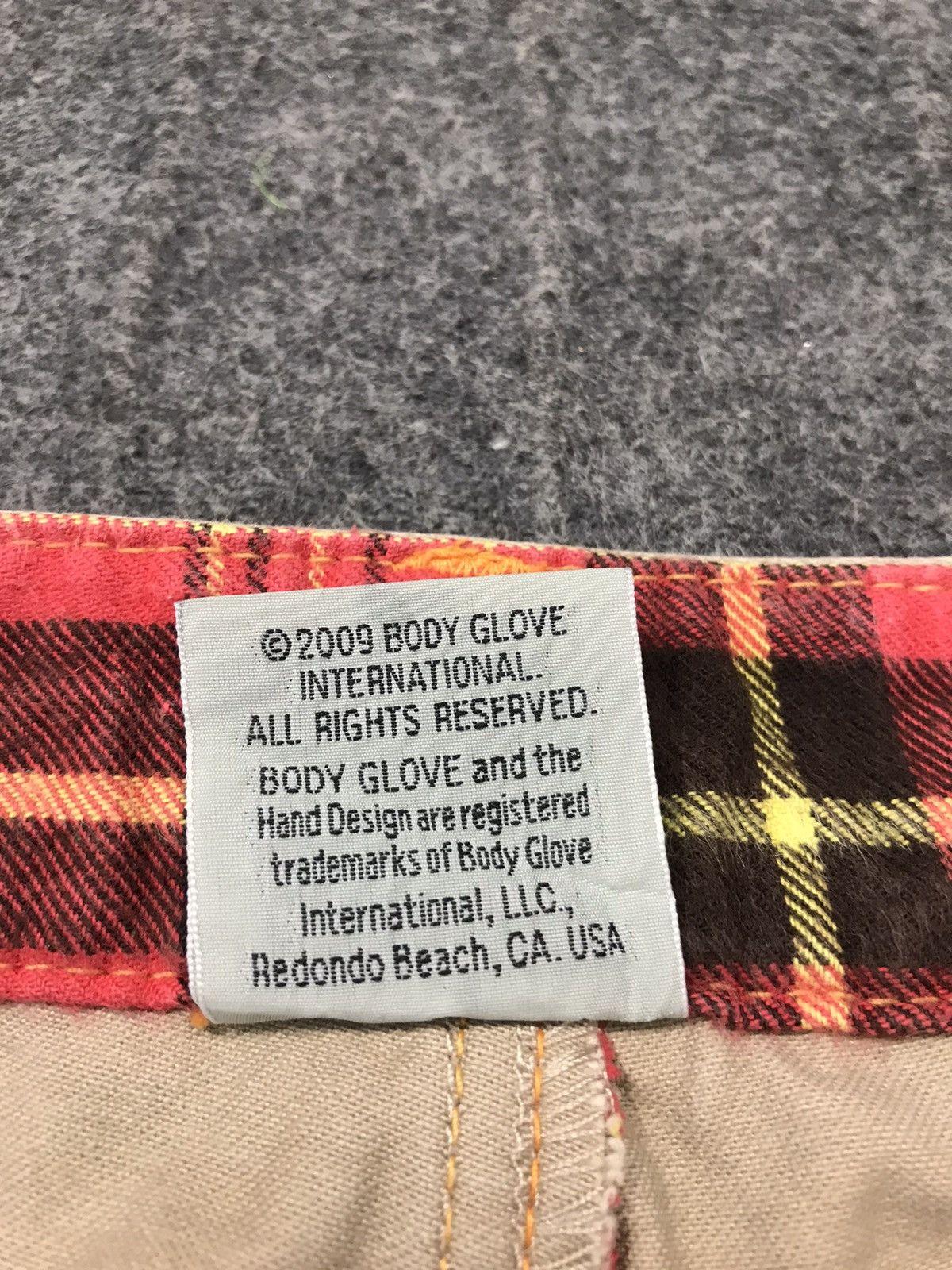 Body Glove Vintage Body Glove Surf Patch Distressed Design Size US 30 / EU 46 - 12 Thumbnail