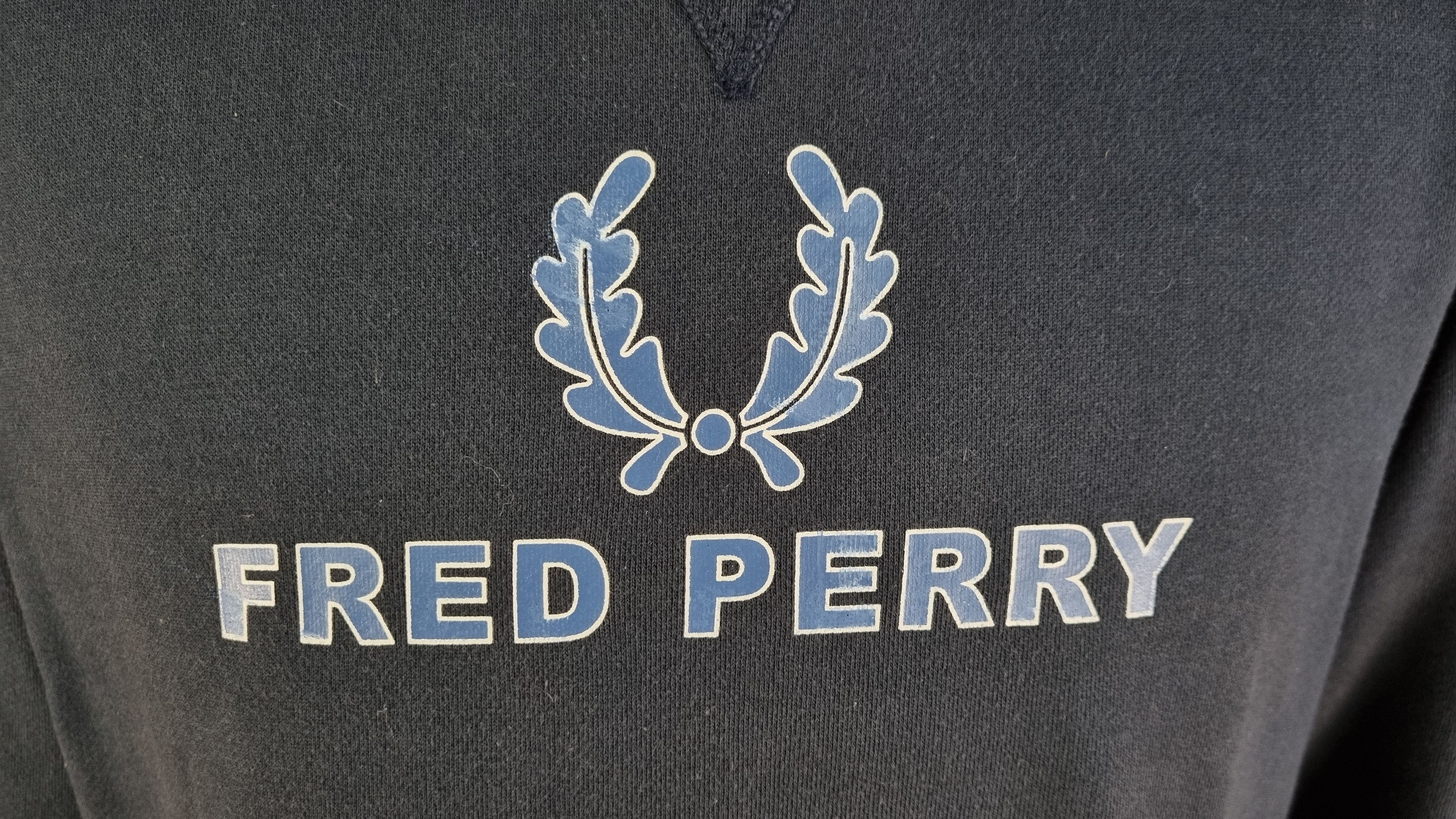 Fred Perry × Vintage 90s Fred Perry Vintage Big Logo Sweatshirt Size US M / EU 48-50 / 2 - 4 Thumbnail