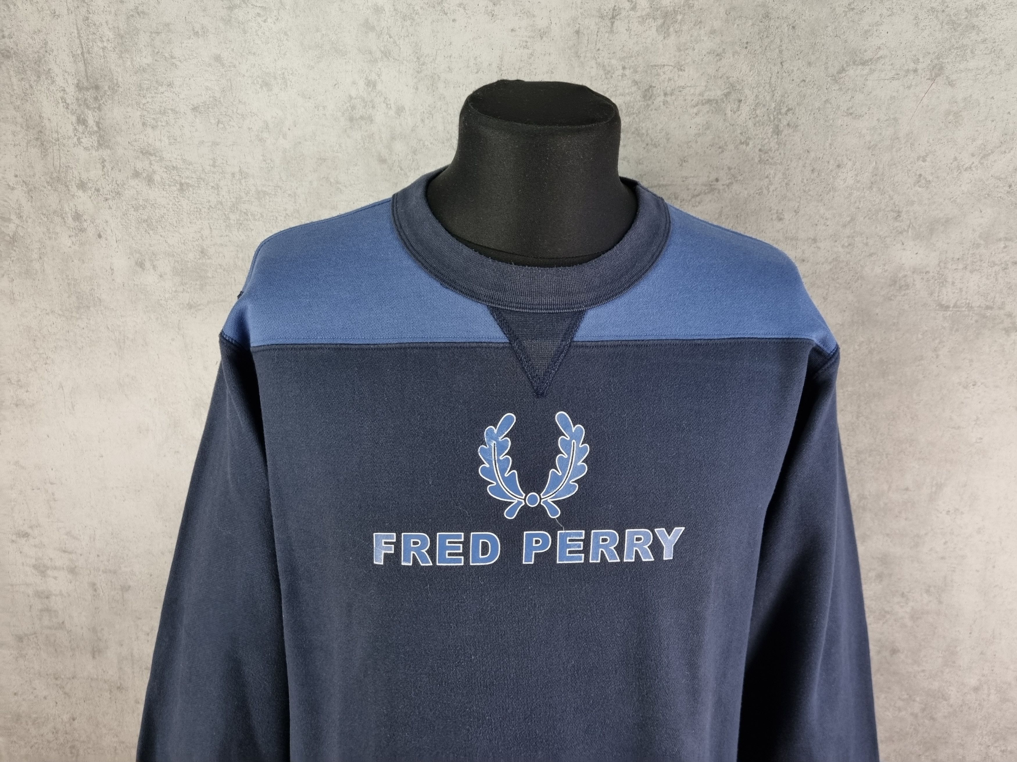 Fred Perry × Vintage 90s Fred Perry Vintage Big Logo Sweatshirt Size US M / EU 48-50 / 2 - 2 Thumbnail