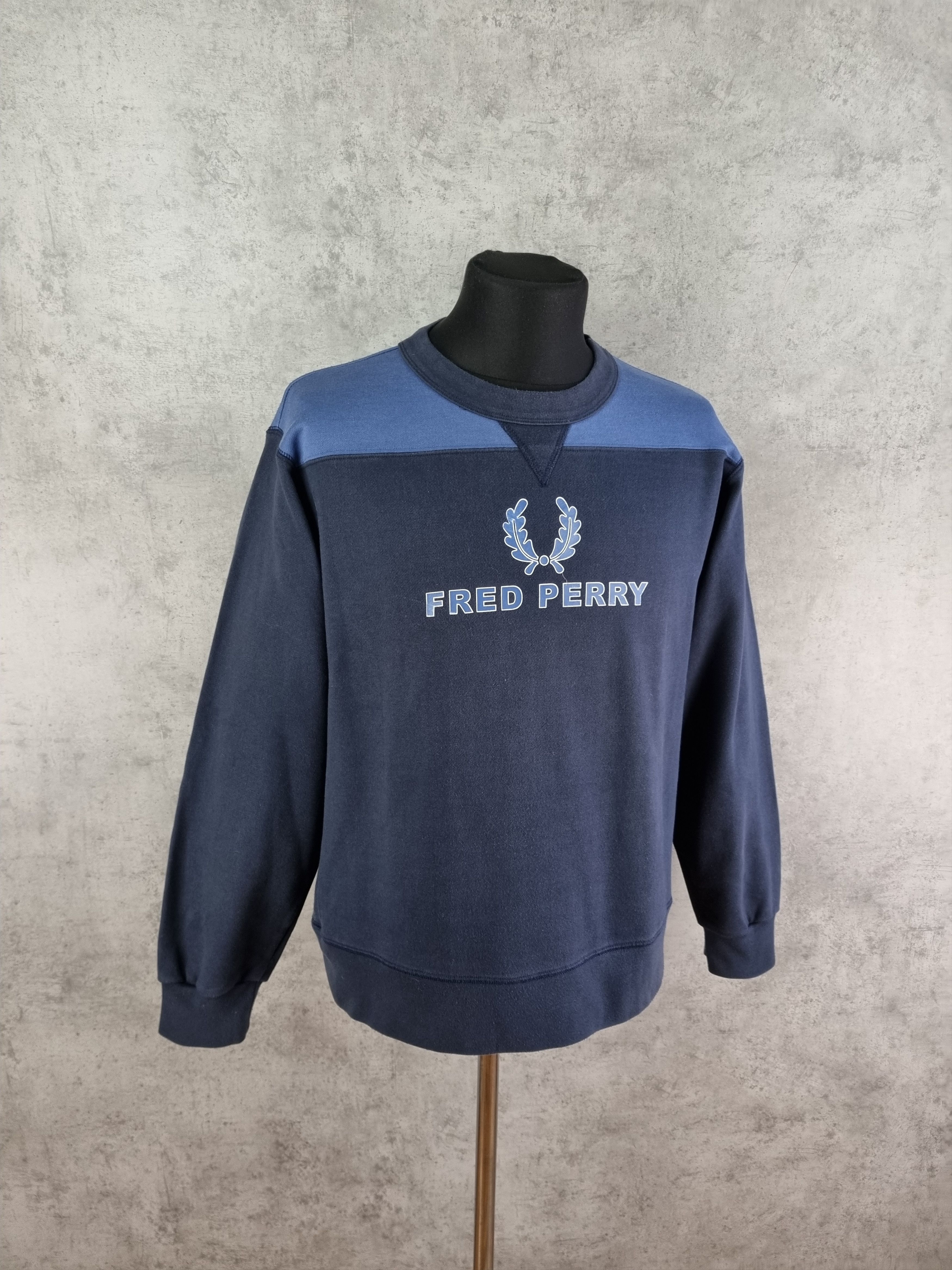 Fred Perry × Vintage 90s Fred Perry Vintage Big Logo Sweatshirt Size US M / EU 48-50 / 2 - 3 Thumbnail