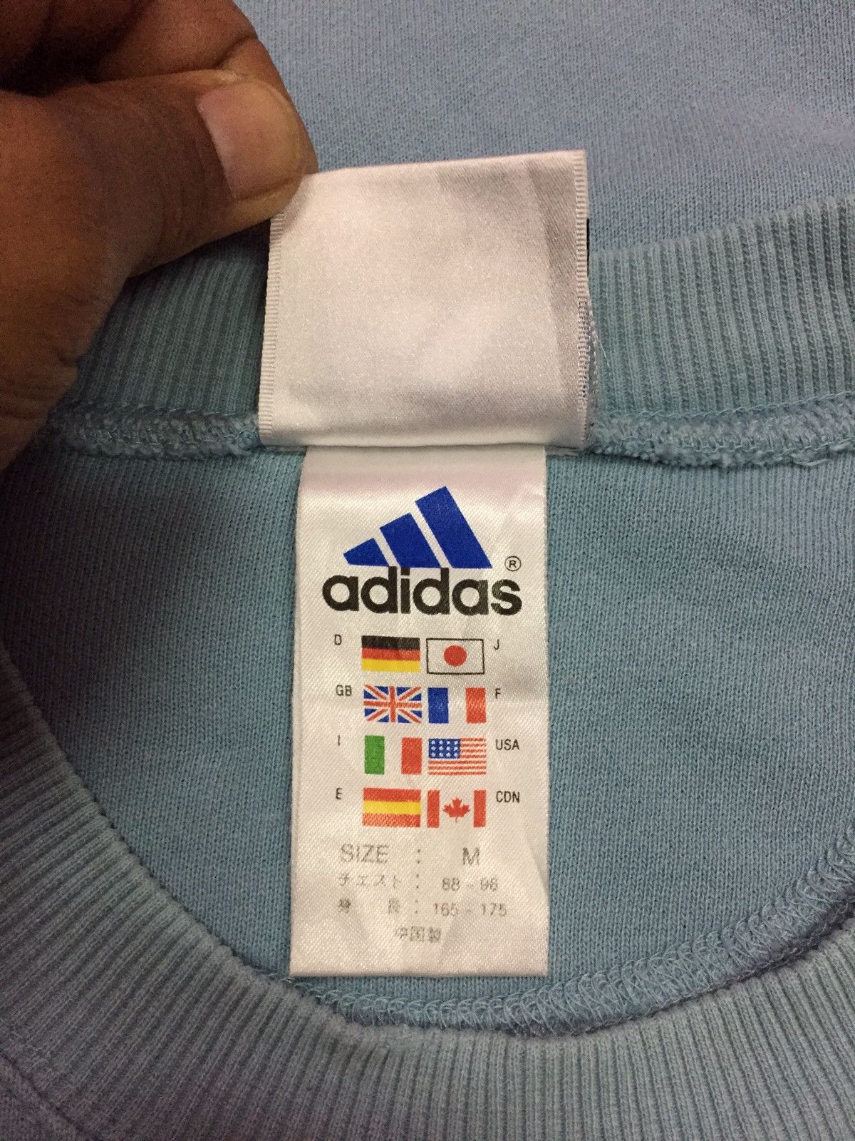 Adidas Vintage Adidas Sweatshirts Size M Size US M / EU 48-50 / 2 - 4 Thumbnail