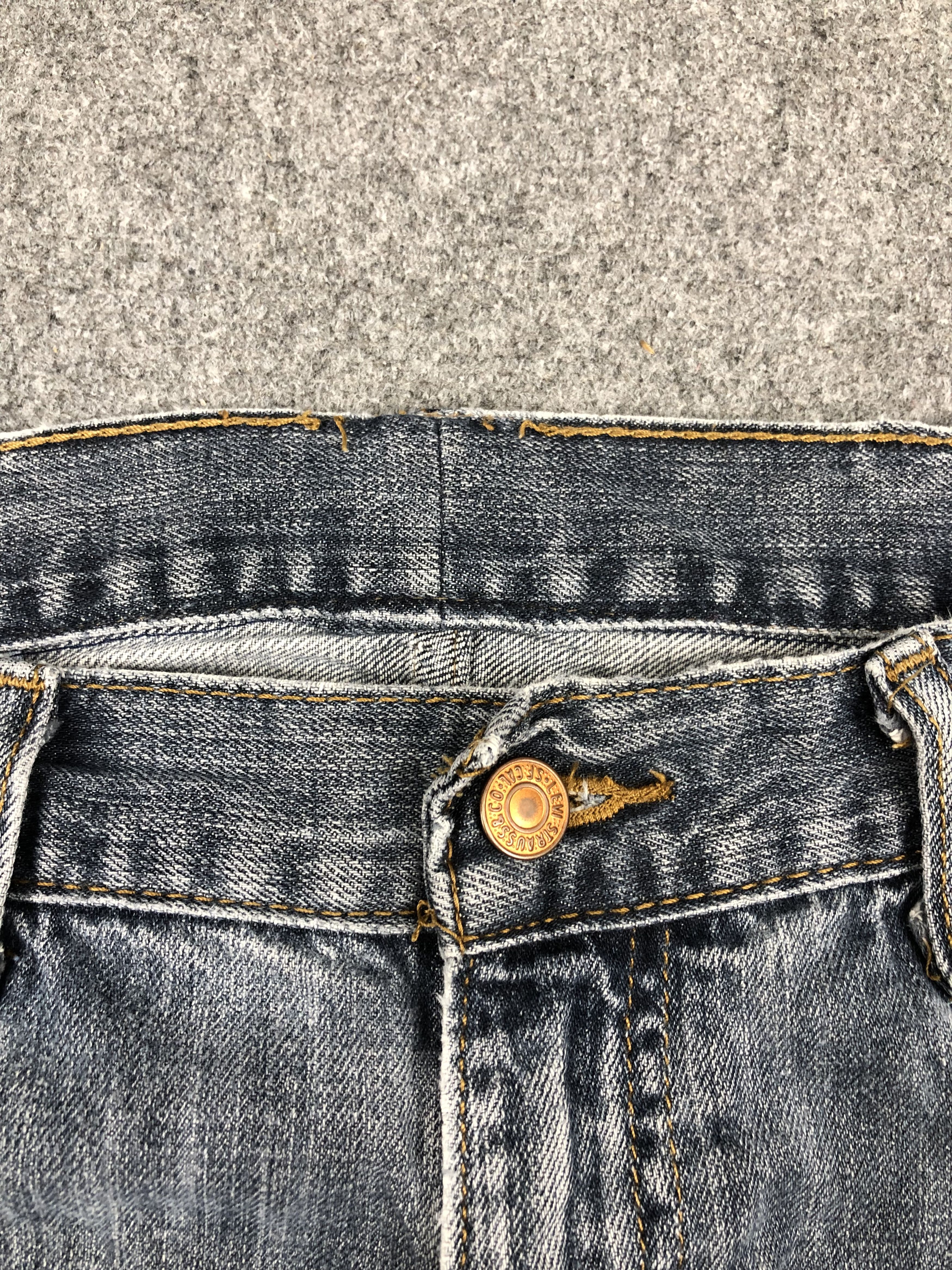 Levi's × Vintage Faded Blue Vintage Levis 559 Loose Straight Jeans DP1686 Size US 36 / EU 52 - 8 Thumbnail