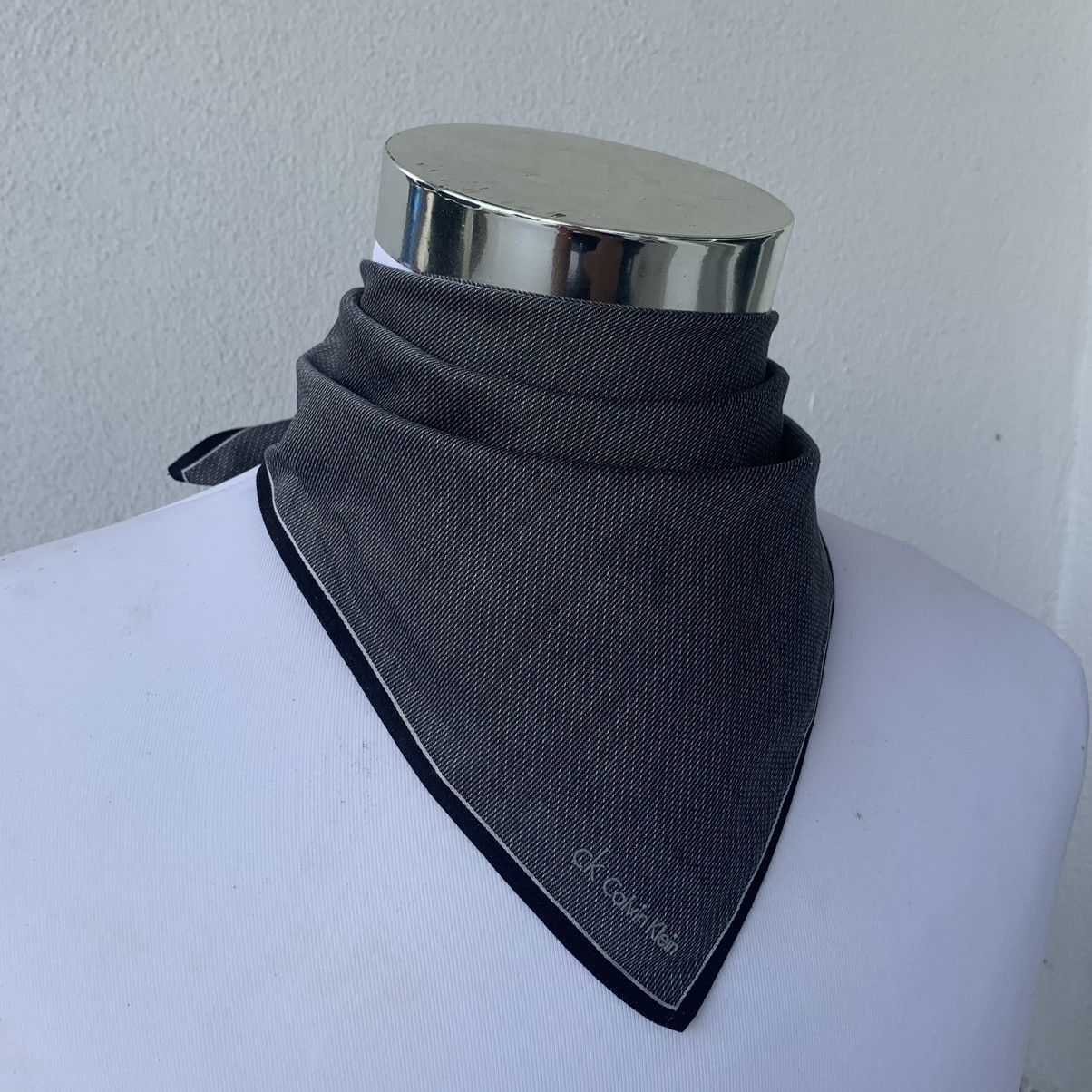 Calvin Klein × Designer CALVIN KLEIN handkerchief bandana handky small logo Size ONE SIZE - 4 Thumbnail