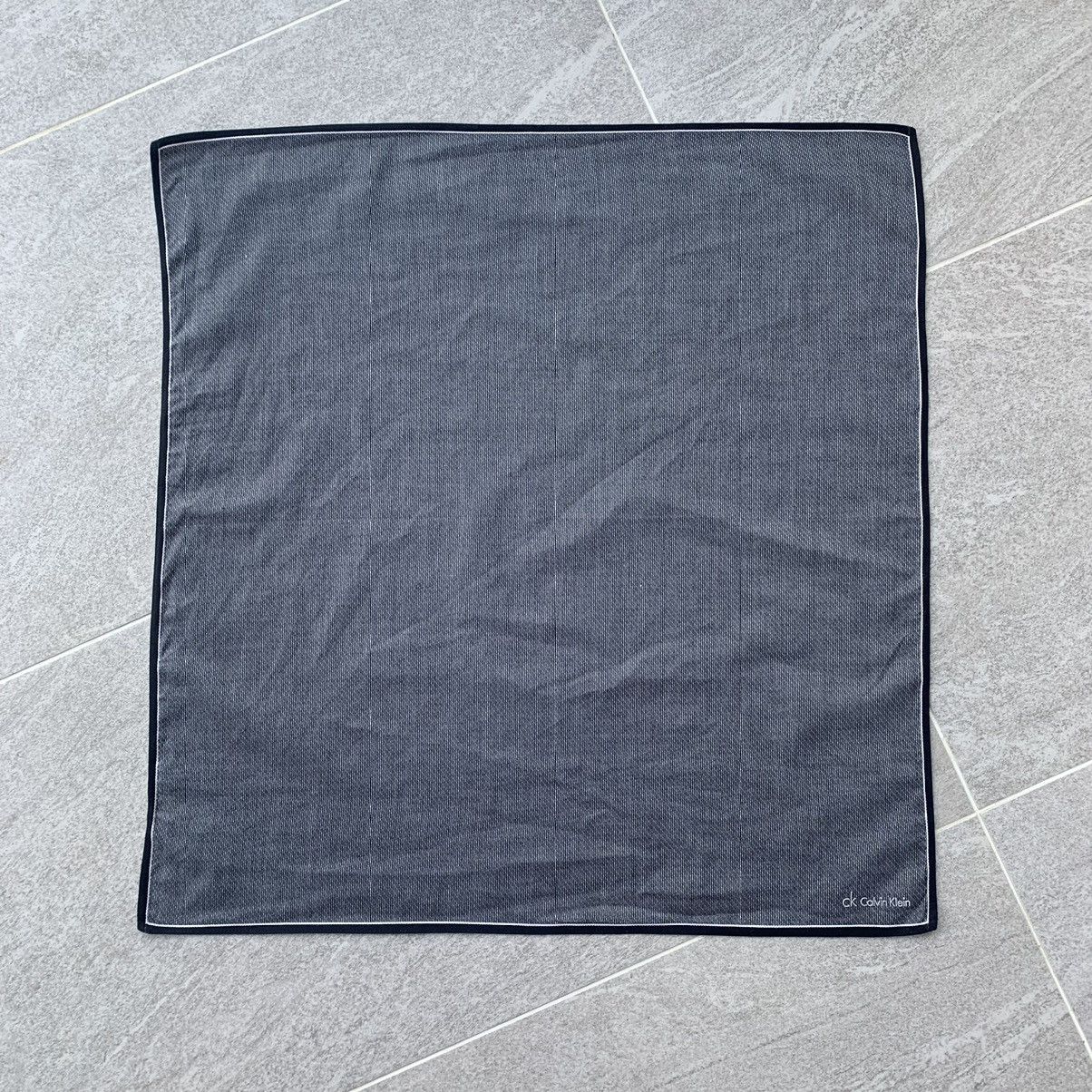 Calvin Klein × Designer CALVIN KLEIN handkerchief bandana handky small logo Size ONE SIZE - 2 Thumbnail