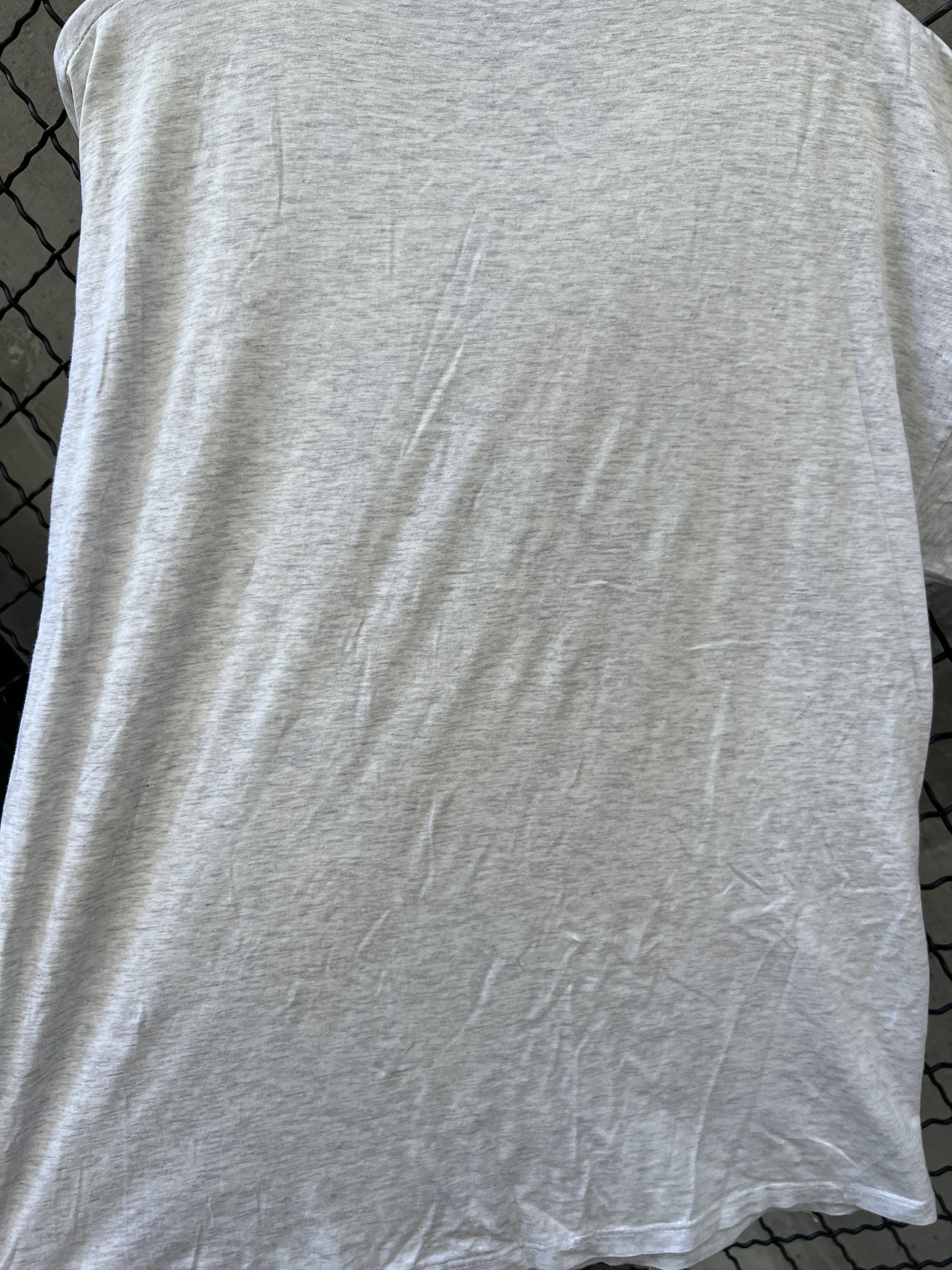 Cartoon Network Looney Tunes Space Jam 1996 Taz Basketball vintage tee Size US XL / EU 56 / 4 - 17 Thumbnail