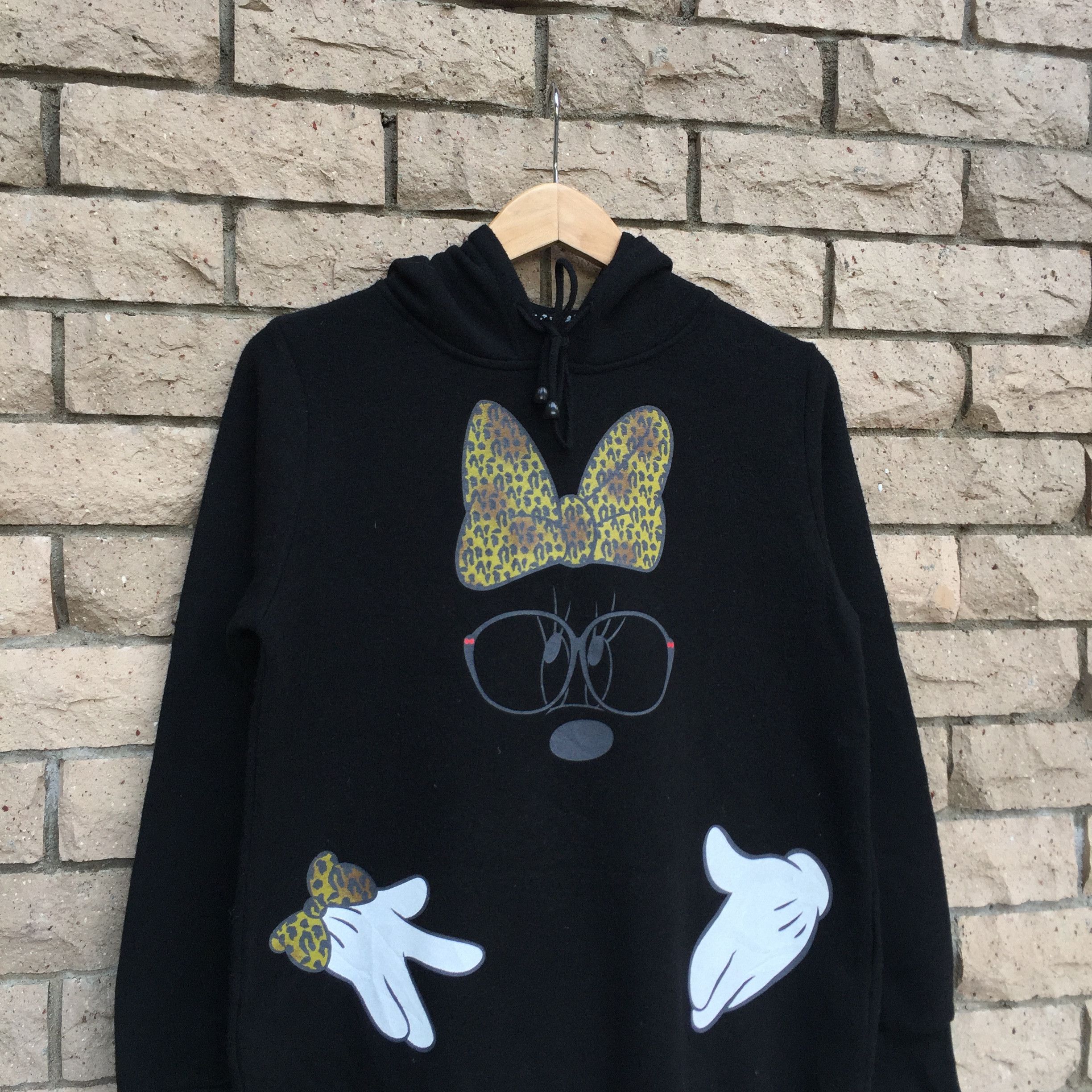 MINNIE MOUSE hoodie spell out big design.. disney brand..